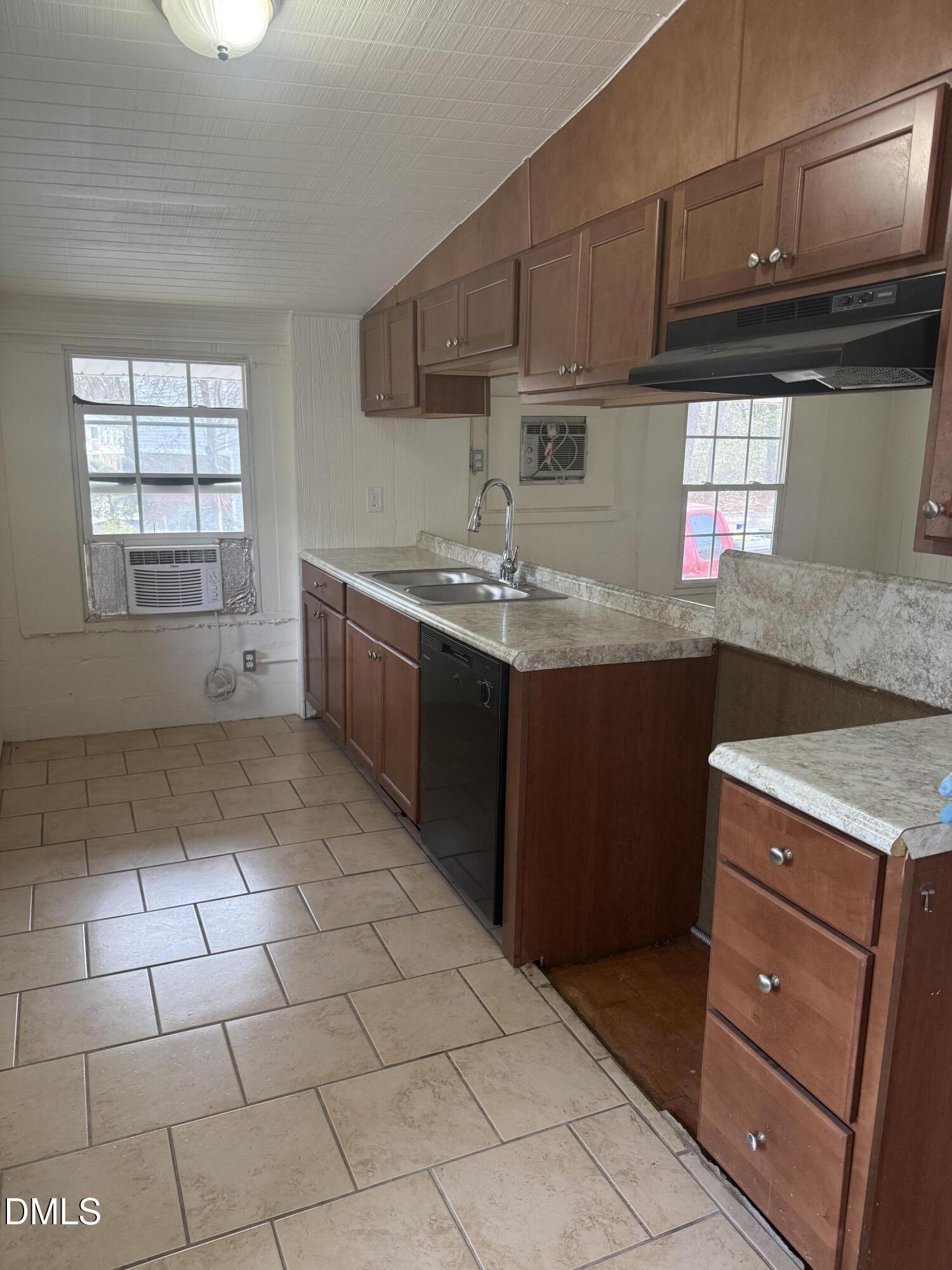 613 Bellhaven Street Property Photo 21