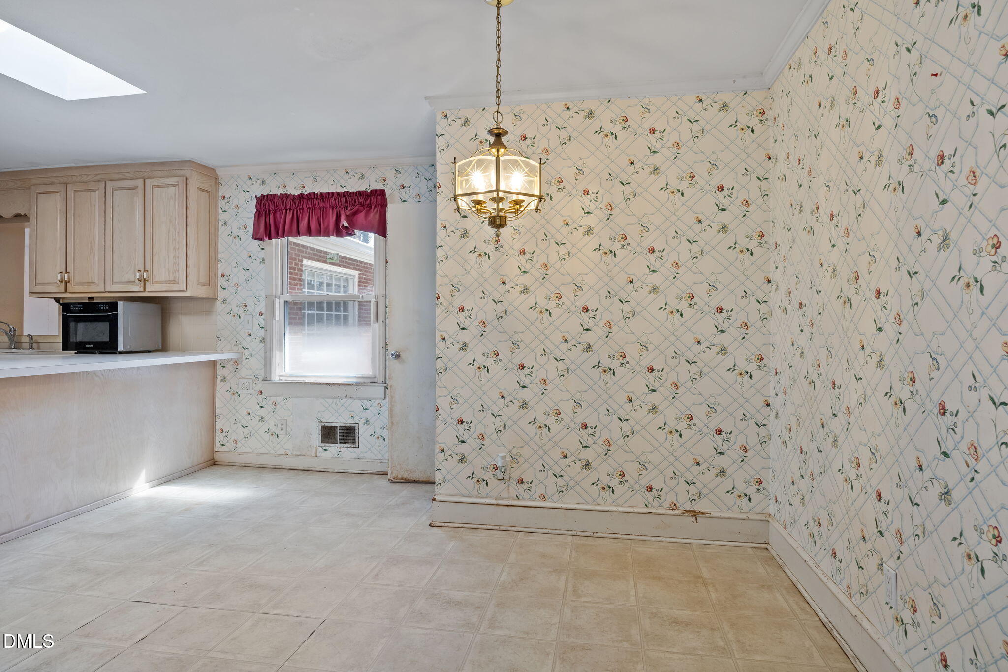 2009 Philcrest Road Property Photo 6