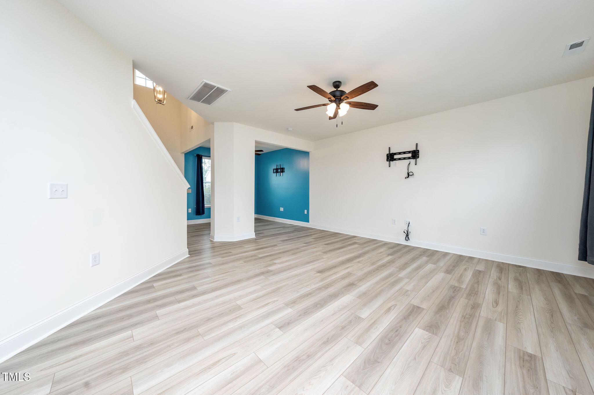 167 Creekhaven Drive Property Photo 11