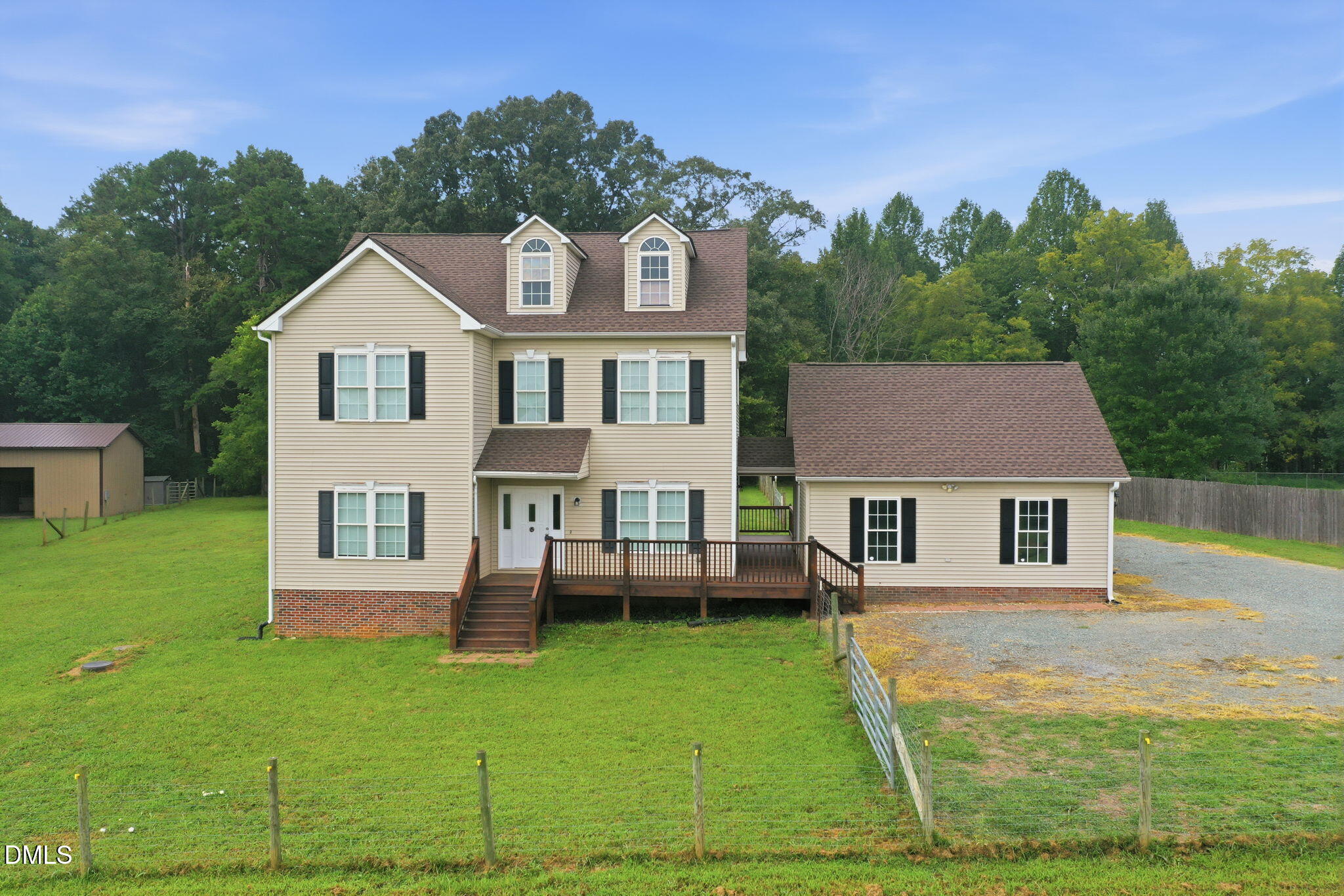 4872 Thom Road Property Photo 1