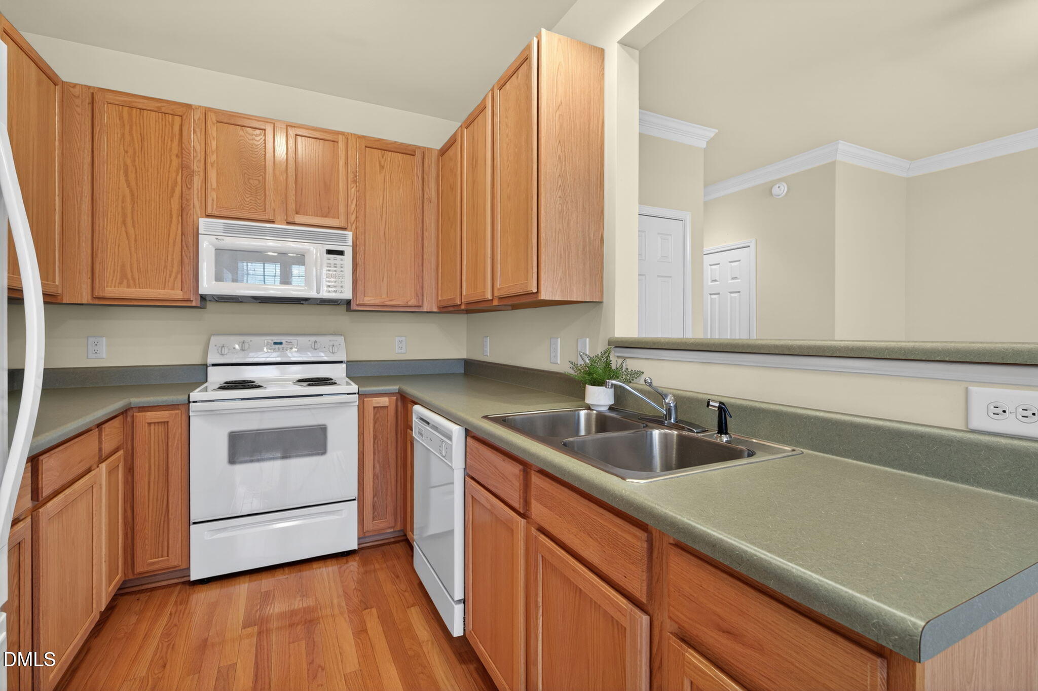 4609 Asterwood Drive Property Photo 14