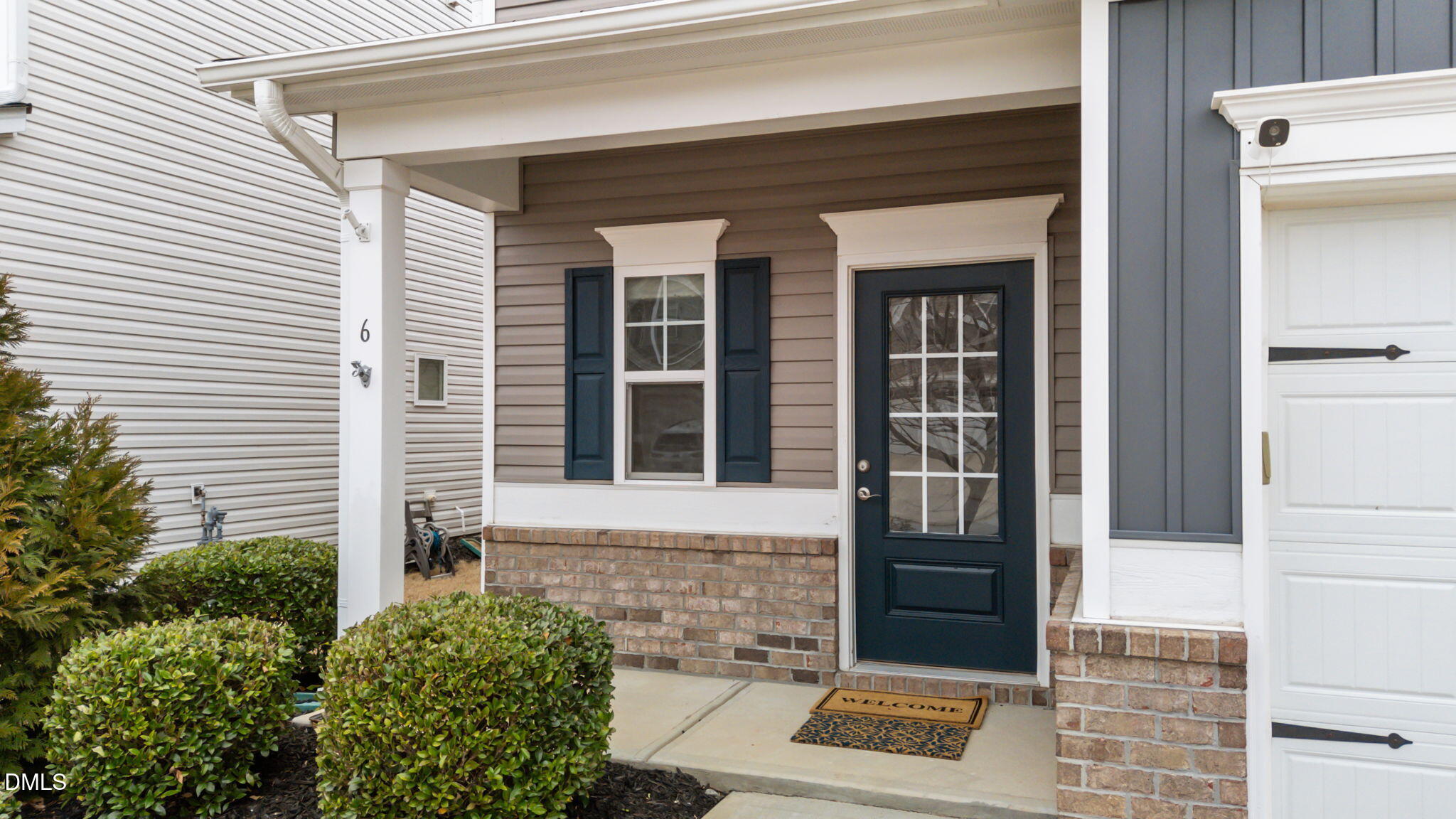 6 Pathway Drive Property Photo 2