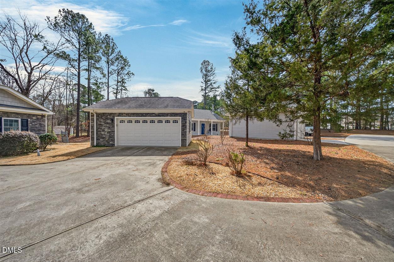 304 Stallings Road Property Photo 4