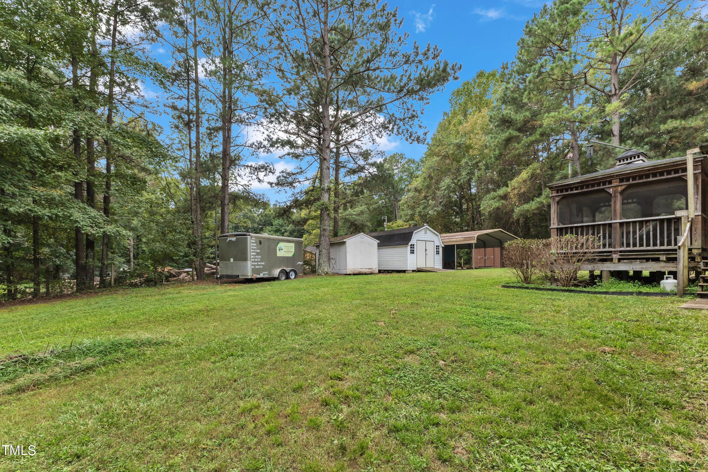 308 Deep Creek Drive Property Photo 3