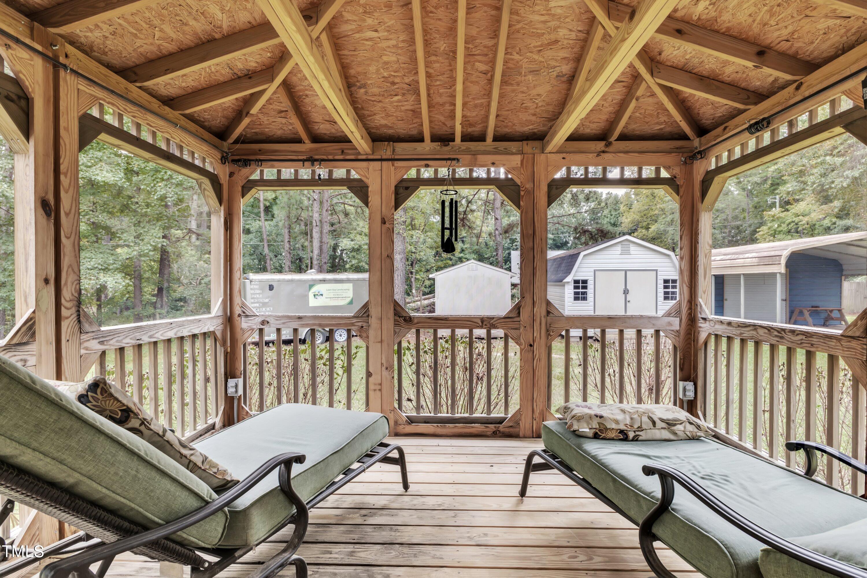 308 Deep Creek Drive Property Photo 4