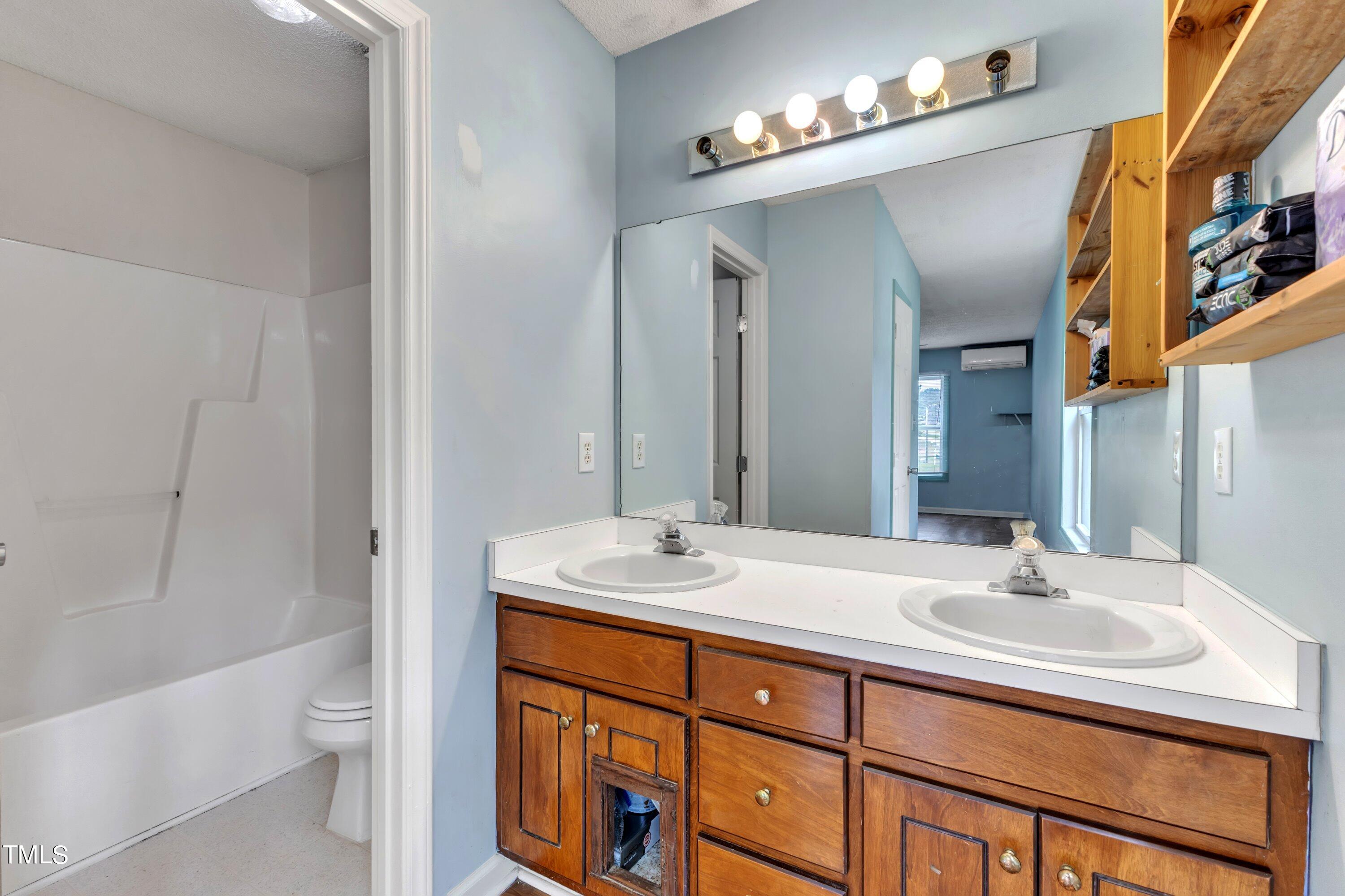 308 Deep Creek Drive Property Photo 18
