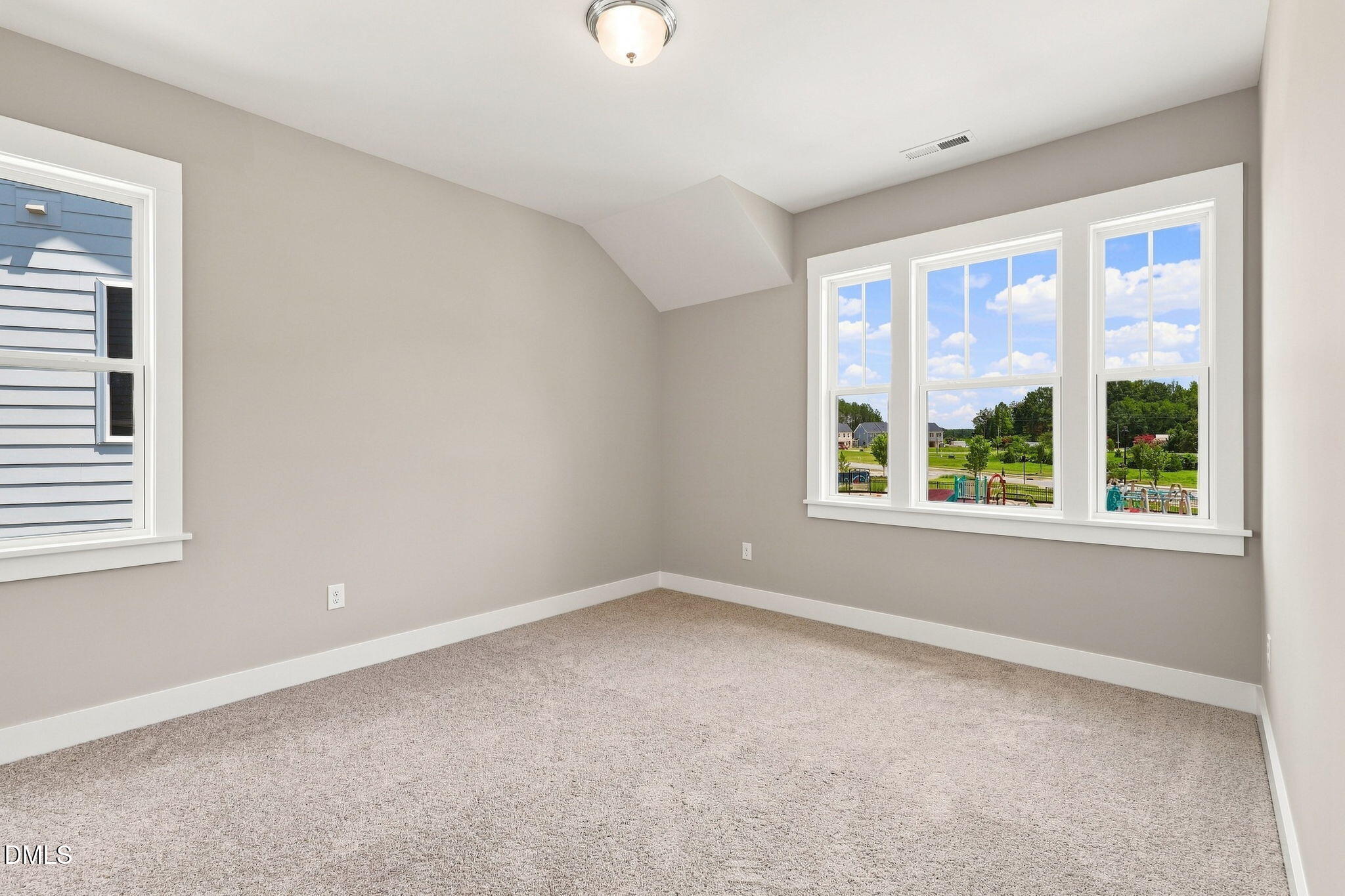 1820 Lumineer Lane Property Photo 34