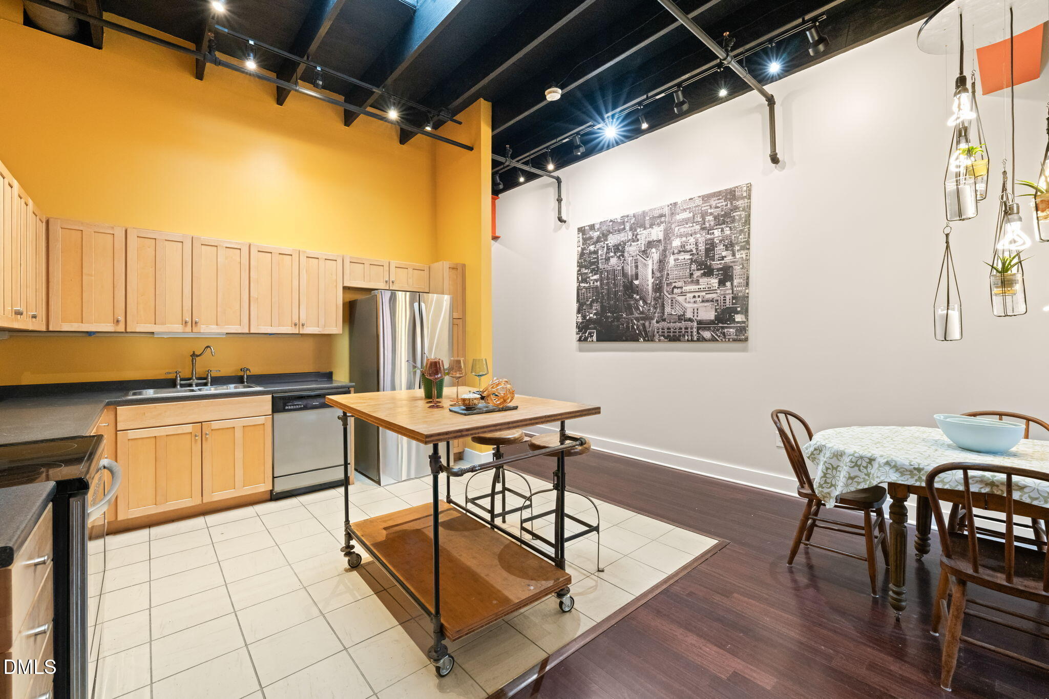 208 Rigsbee Avenue #206 Property Photo 18