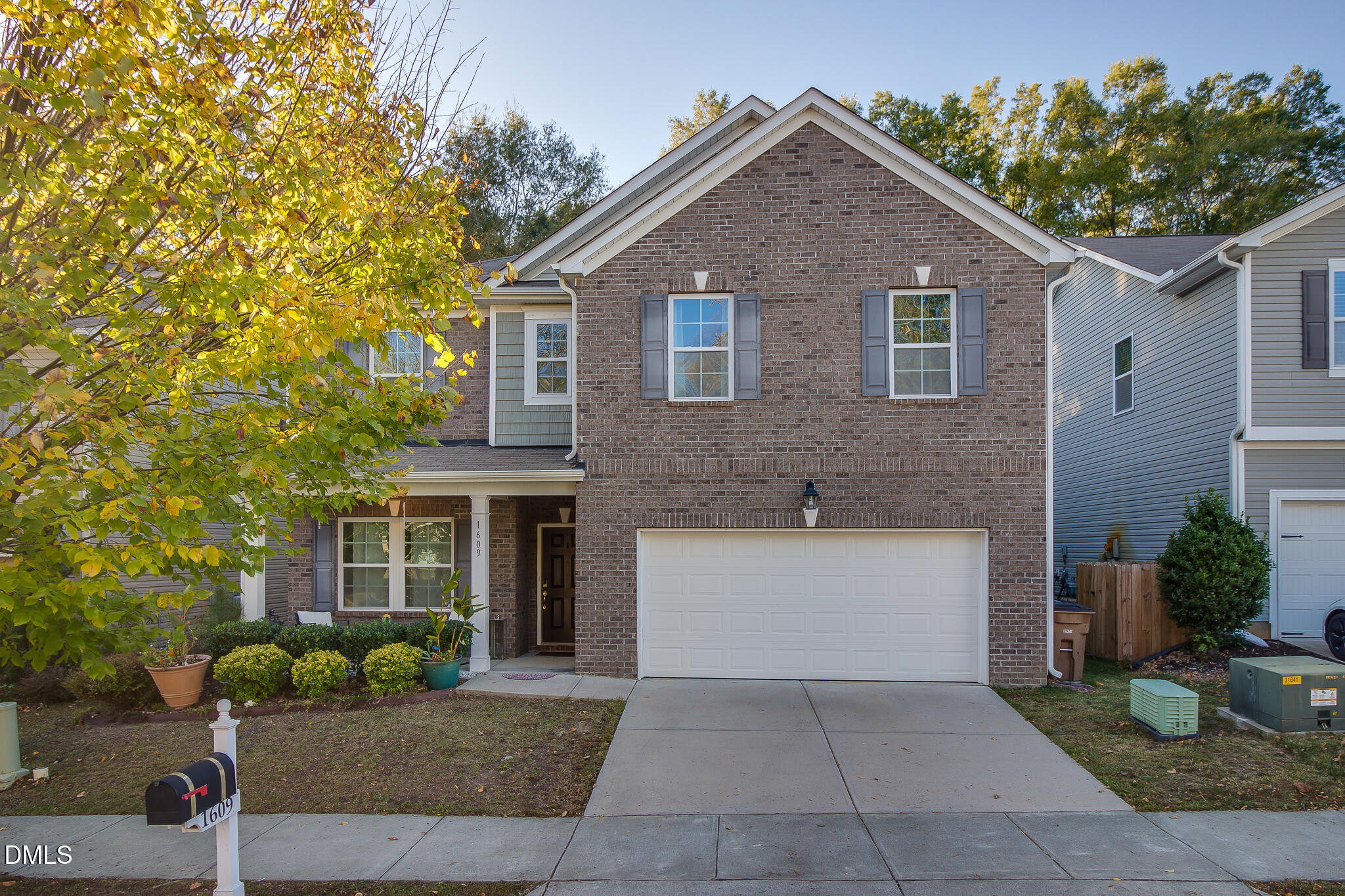 1609 Frog Hollow Way