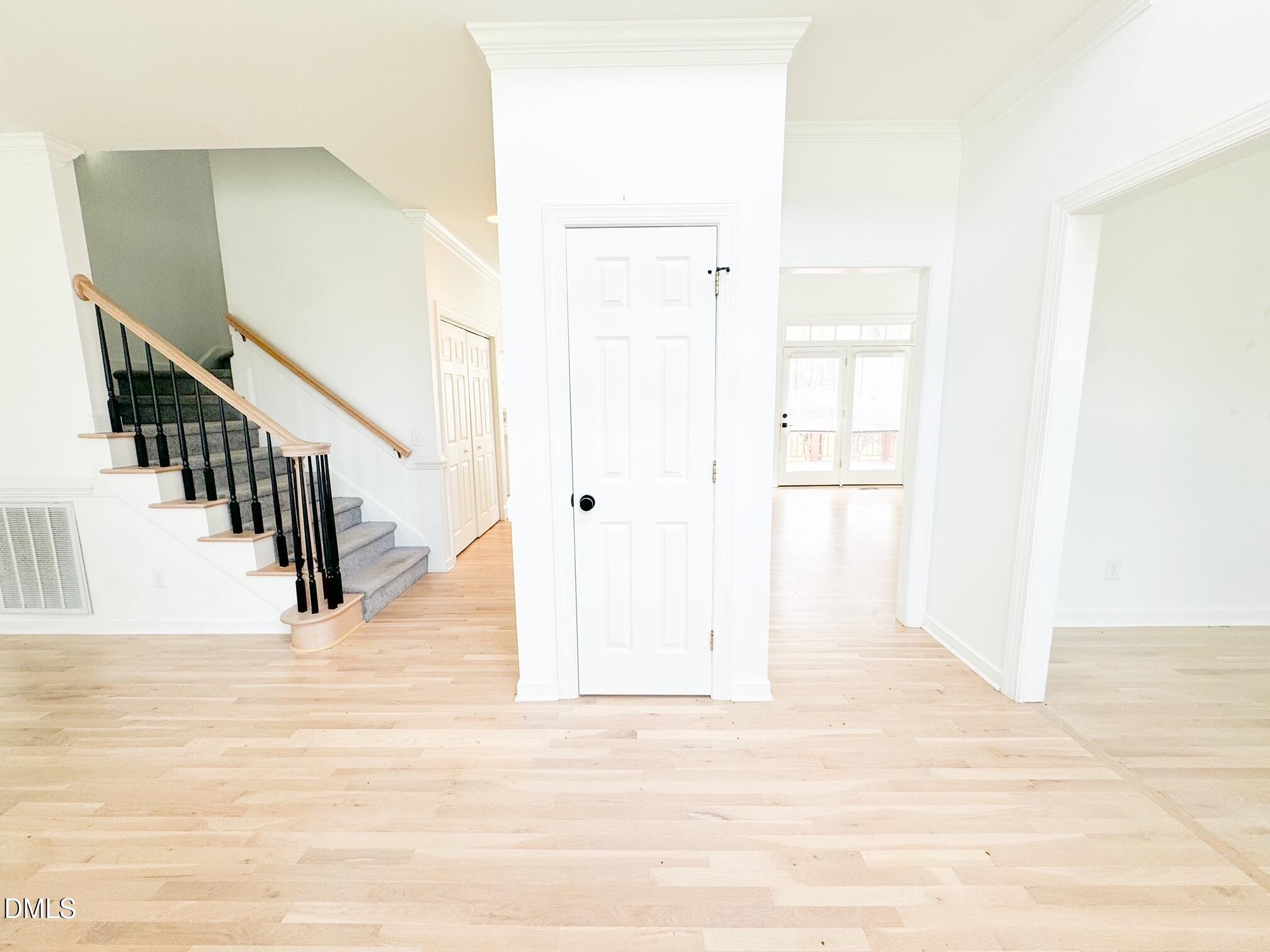 120 Denada Path Property Photo 5
