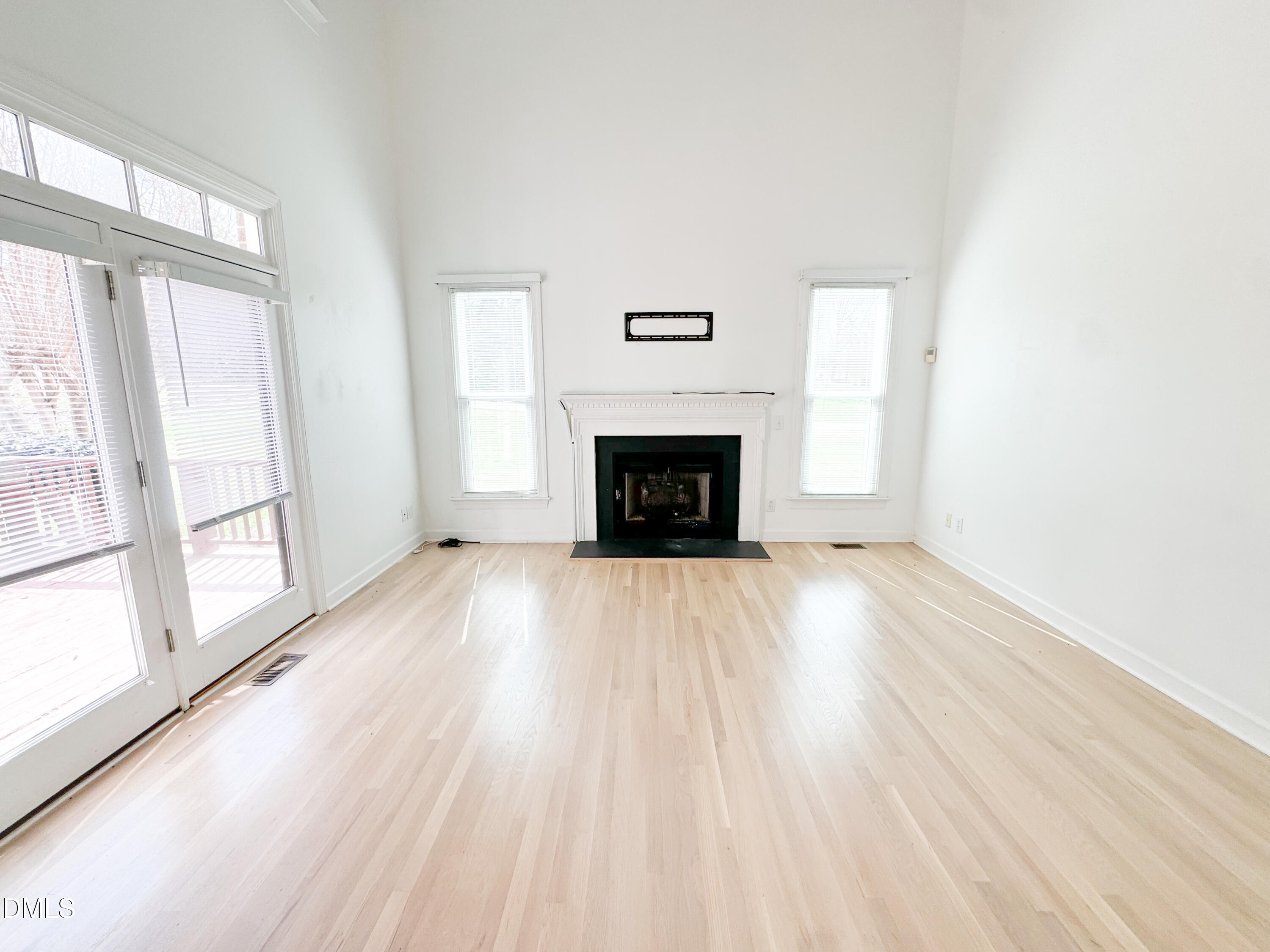 120 Denada Path Property Photo 10