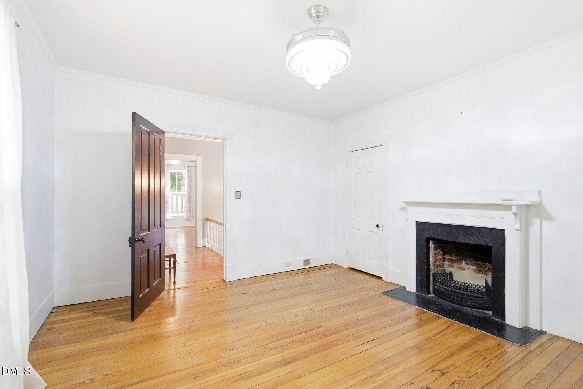 916 W Davis Street Property Photo 31