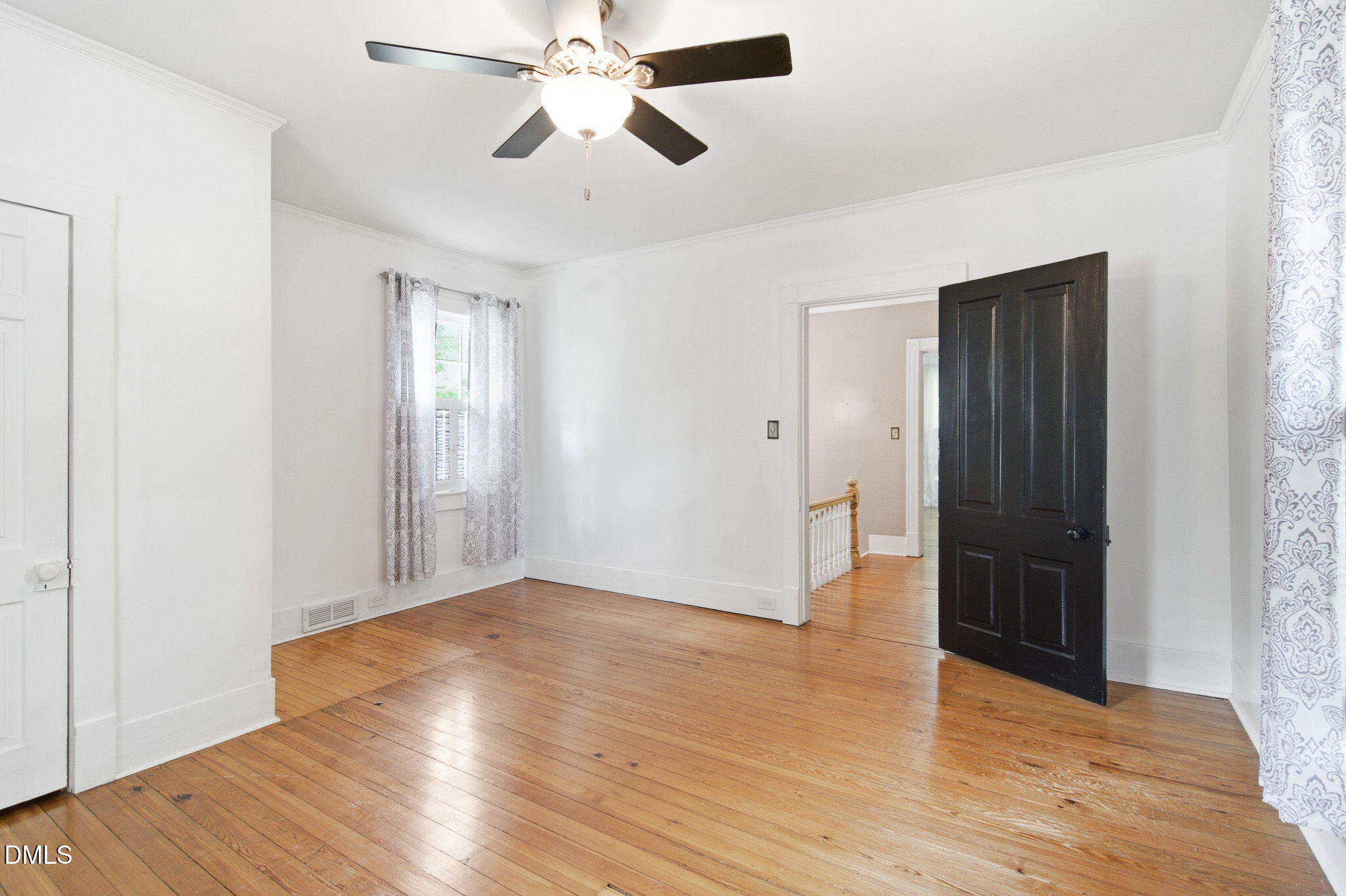 916 W Davis Street Property Photo 35