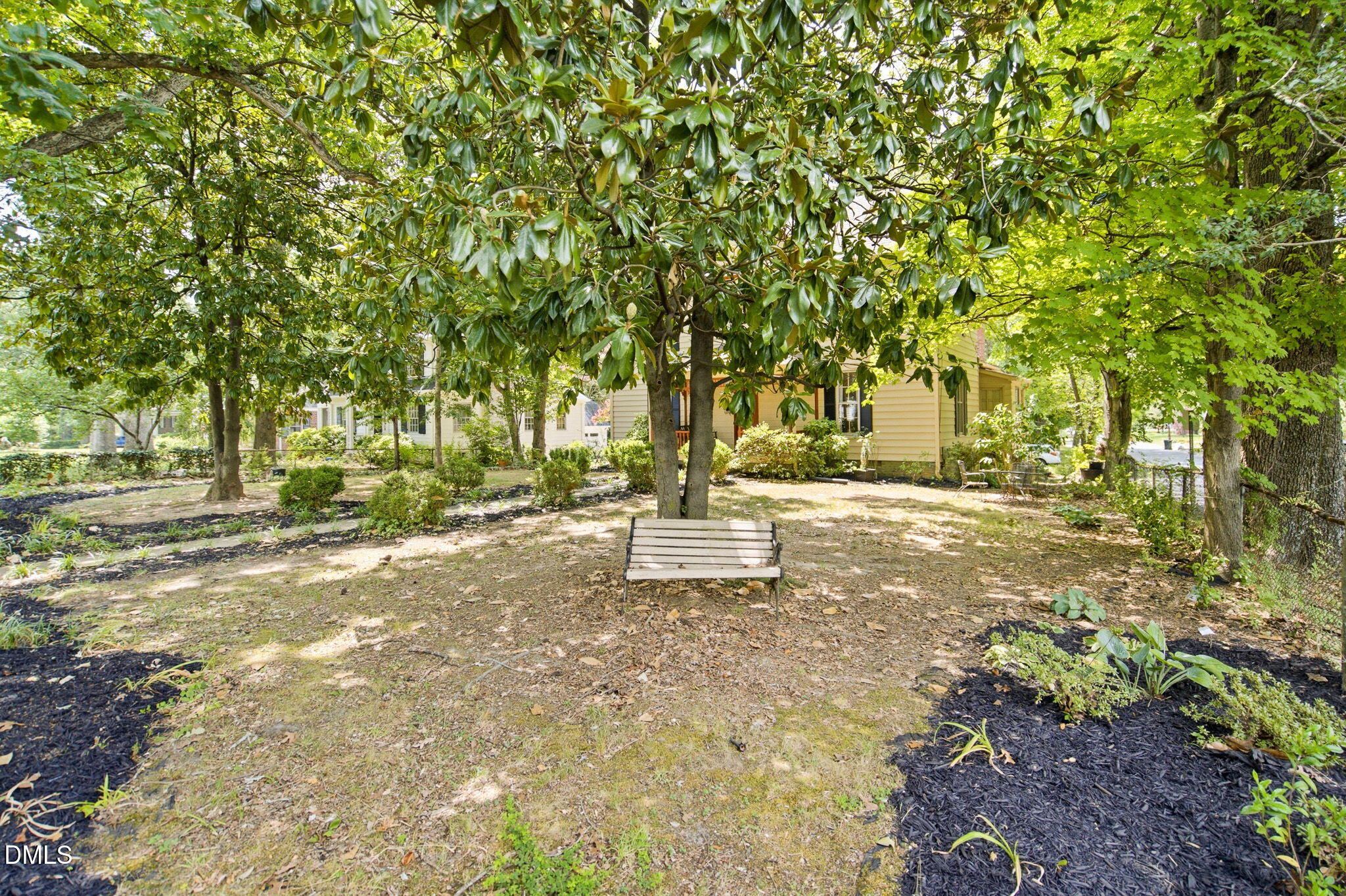 916 W Davis Street Property Photo 36