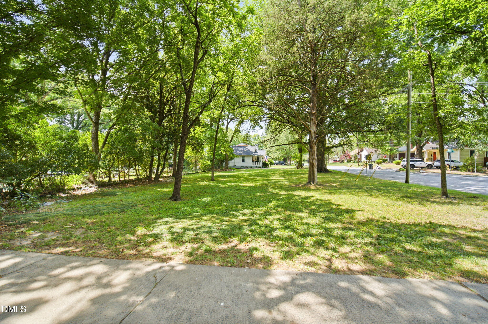 916 W Davis Street Property Photo 41