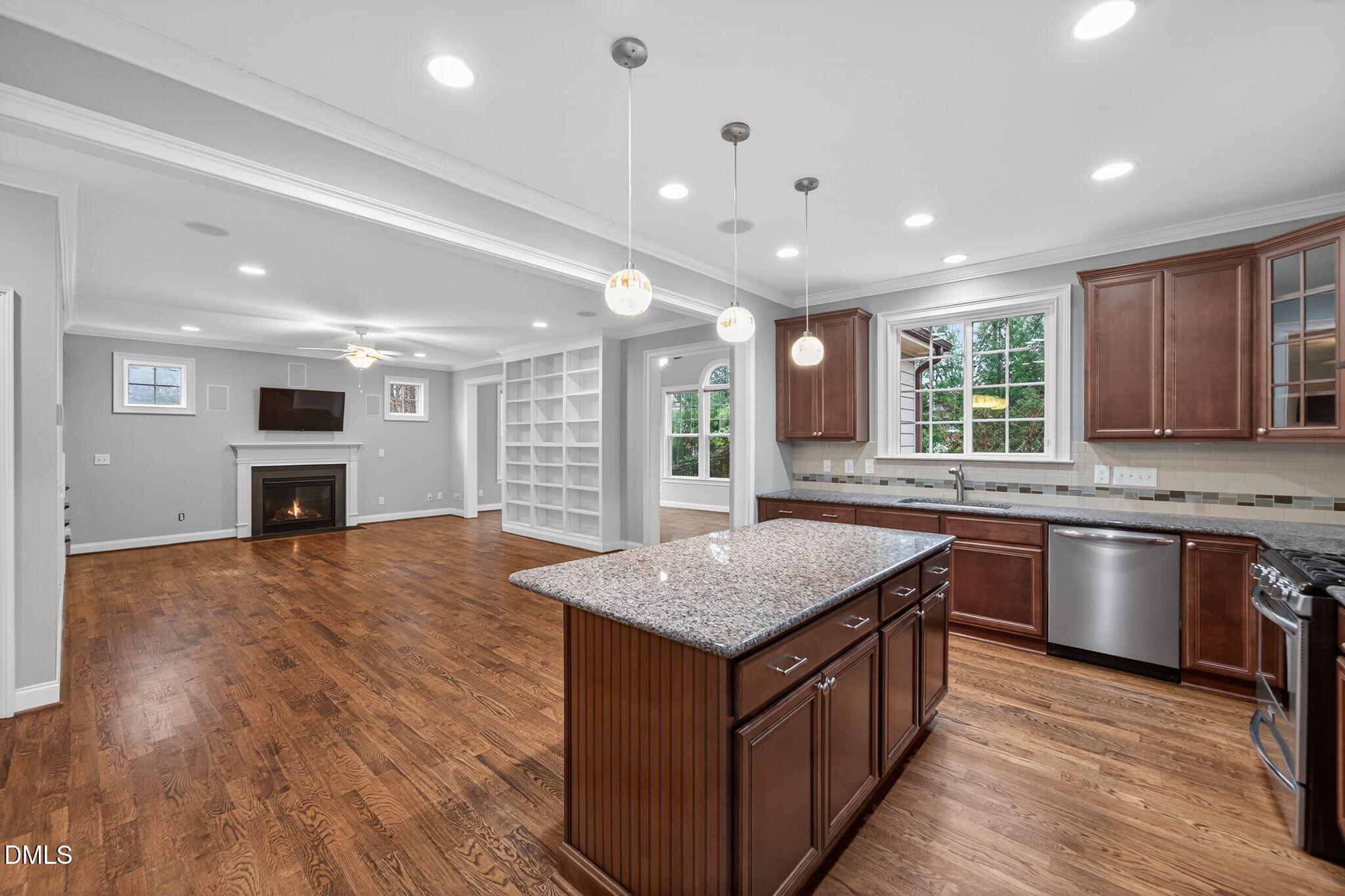 1604 Doubles Court Property Photo 29