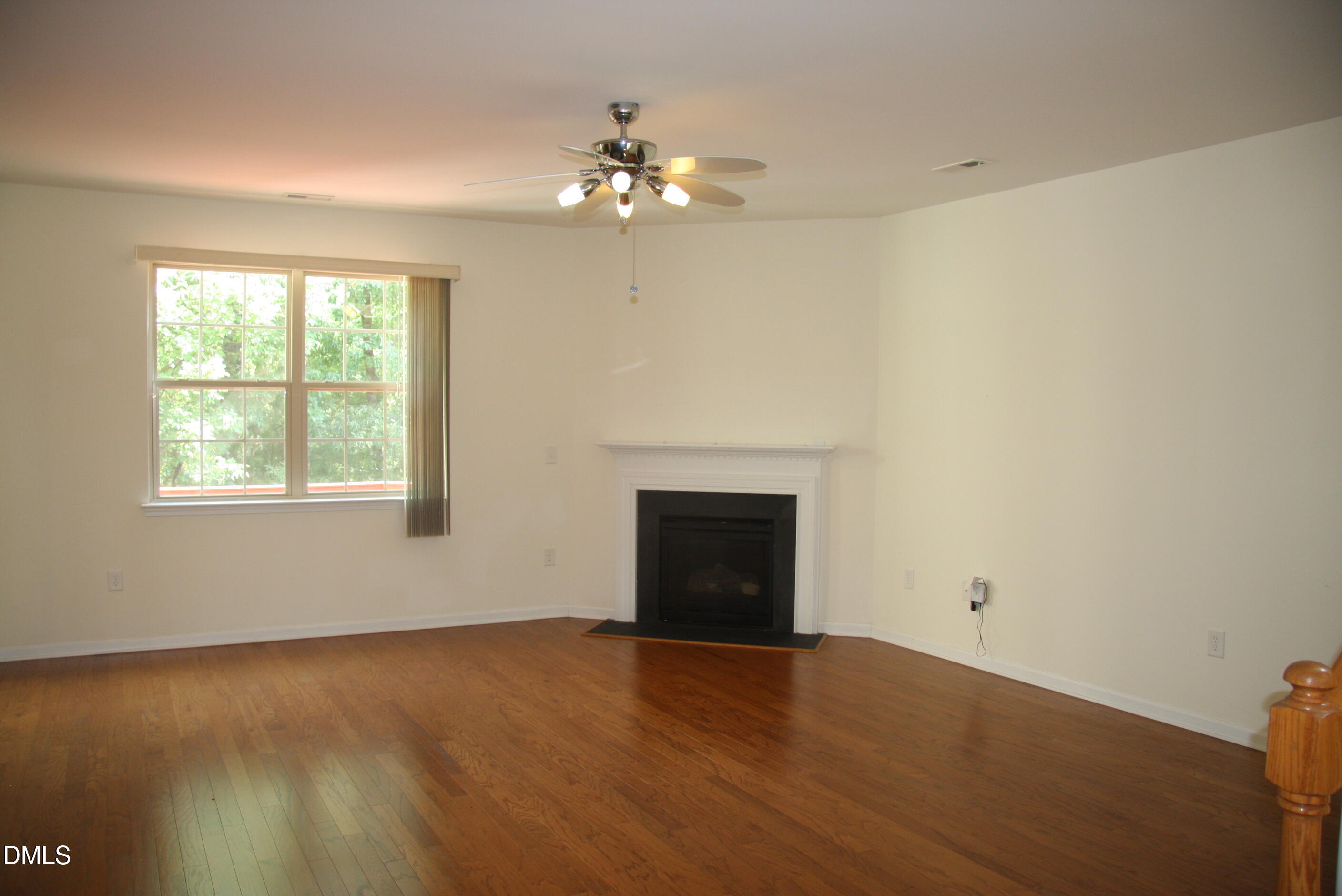 721 Sweet Laurel Lane Property Photo 4
