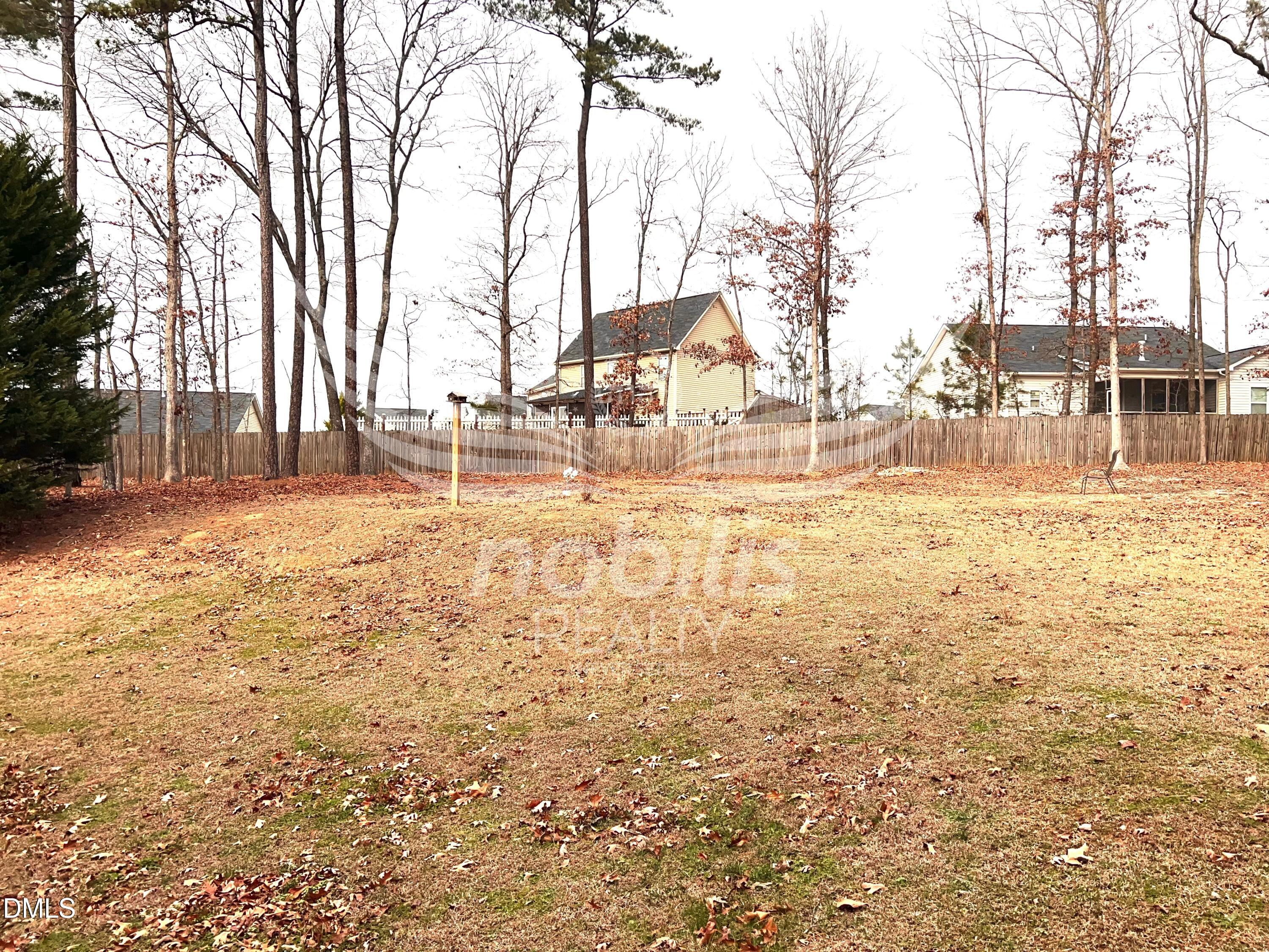 803 Yorkshire Drive Property Photo 12