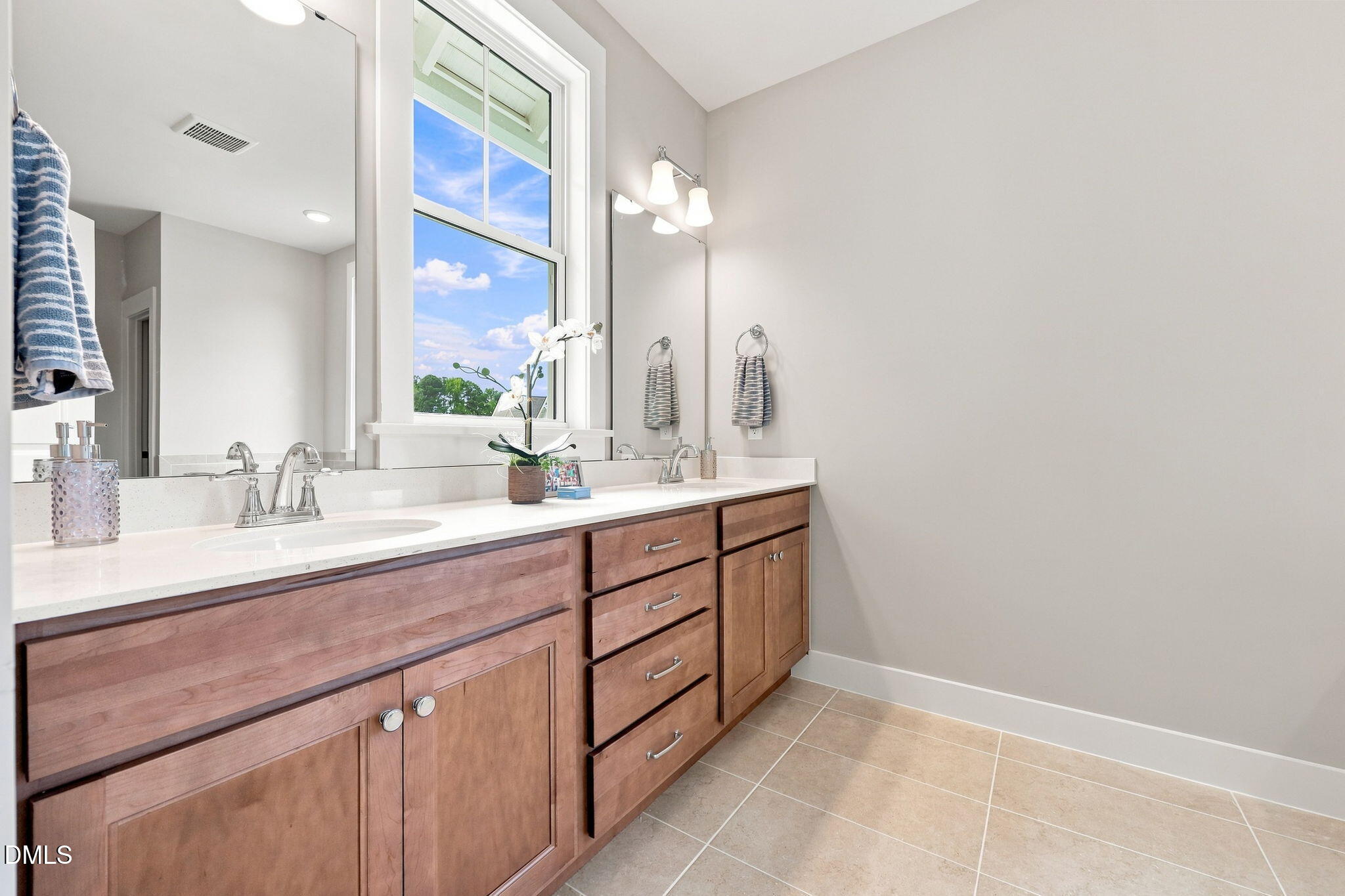 1816 Lumineer Lane Property Photo 28