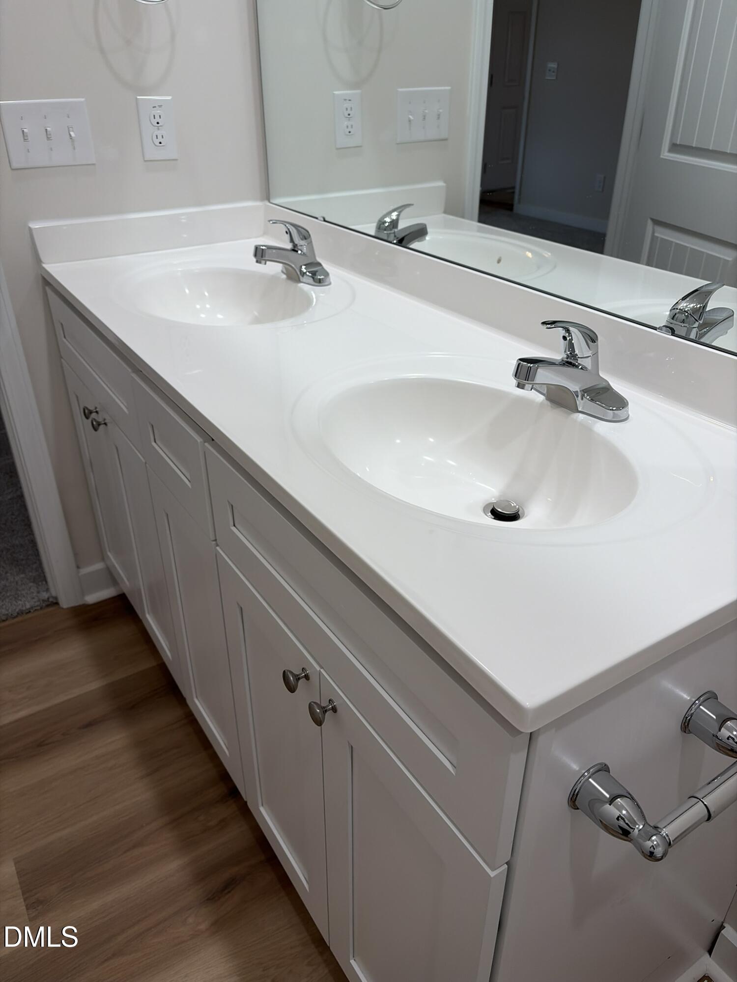 219 Jacobs Ridge Drive Property Photo 8