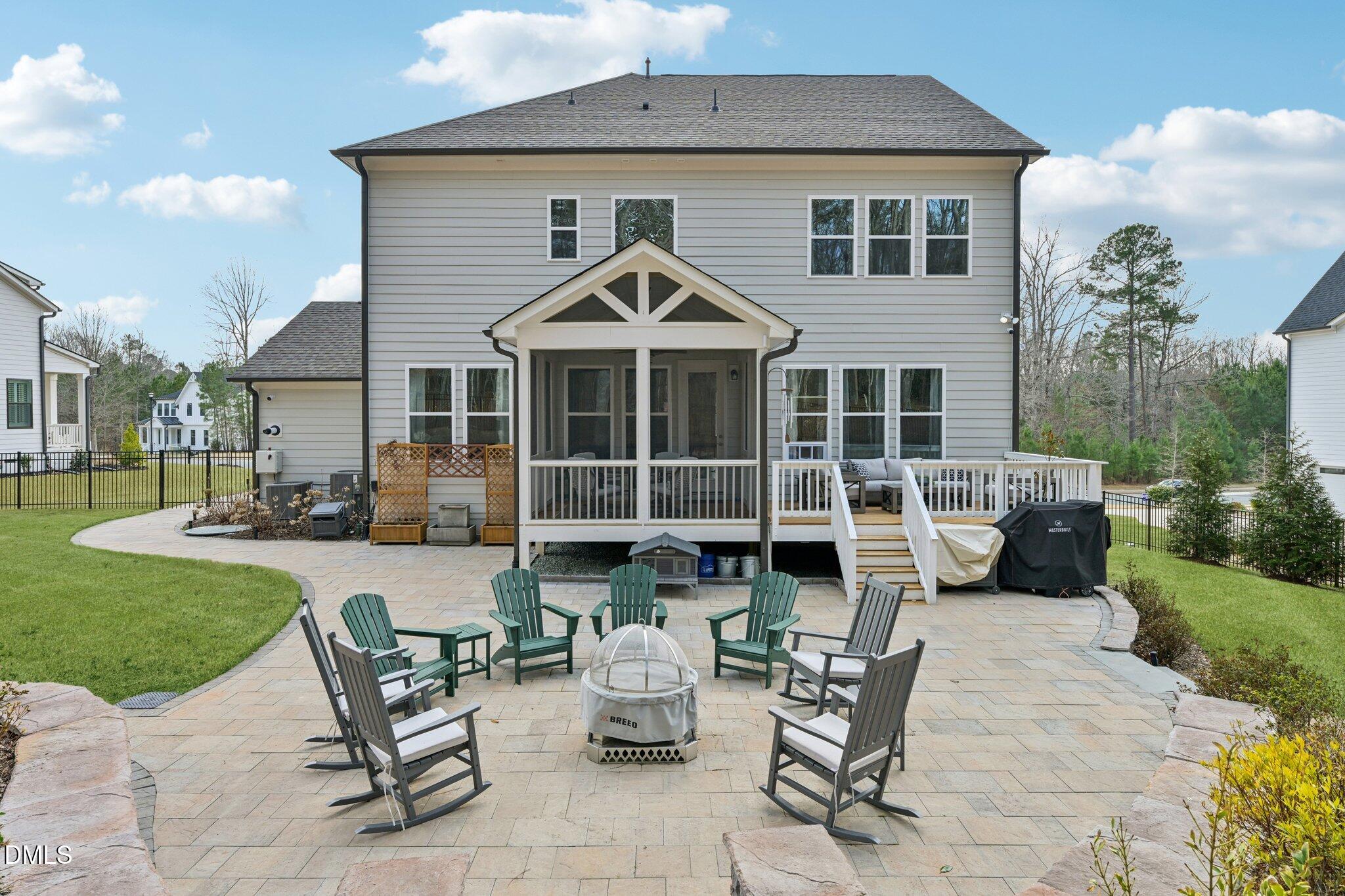 664 The Parks Drive Property Photo 1