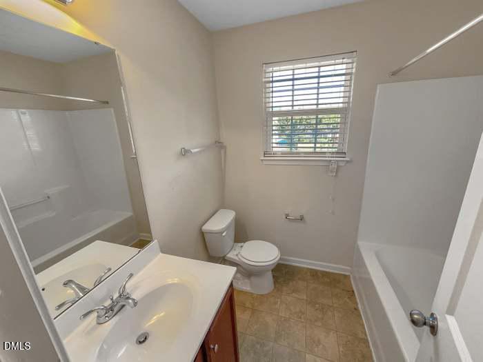2624 Maybrook Crossing Drive Property Photo 18