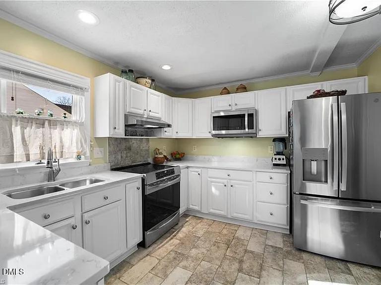 1129 Melrose Street Property Photo 1