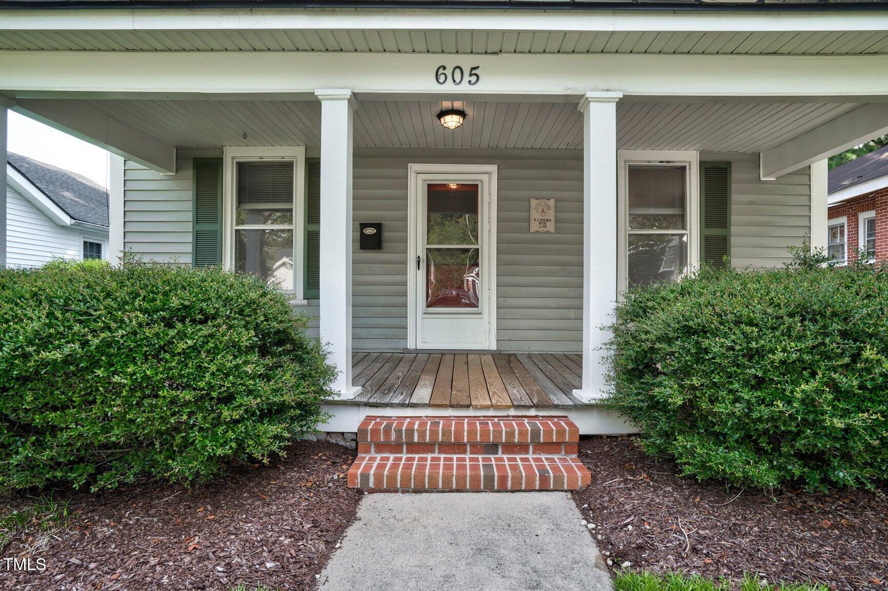 605 Saint David Street Property Photo 3