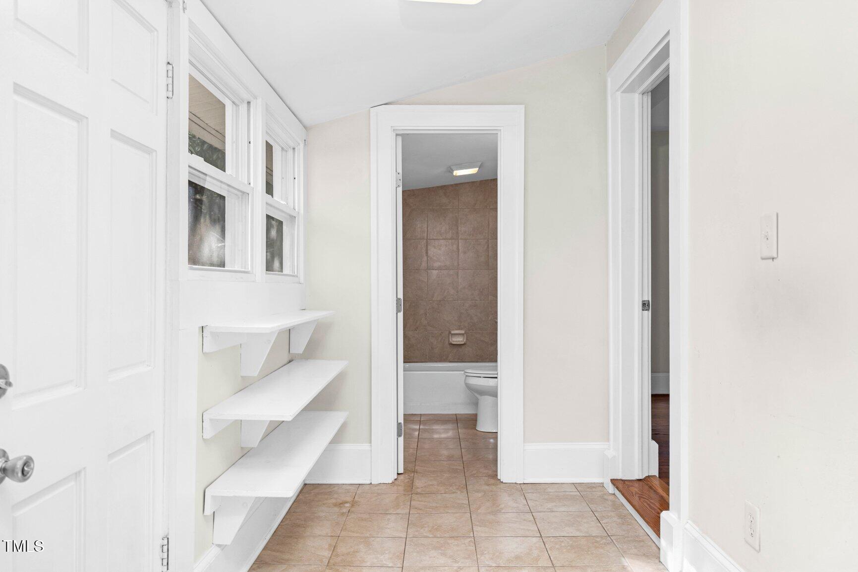 605 Saint David Street Property Photo 24