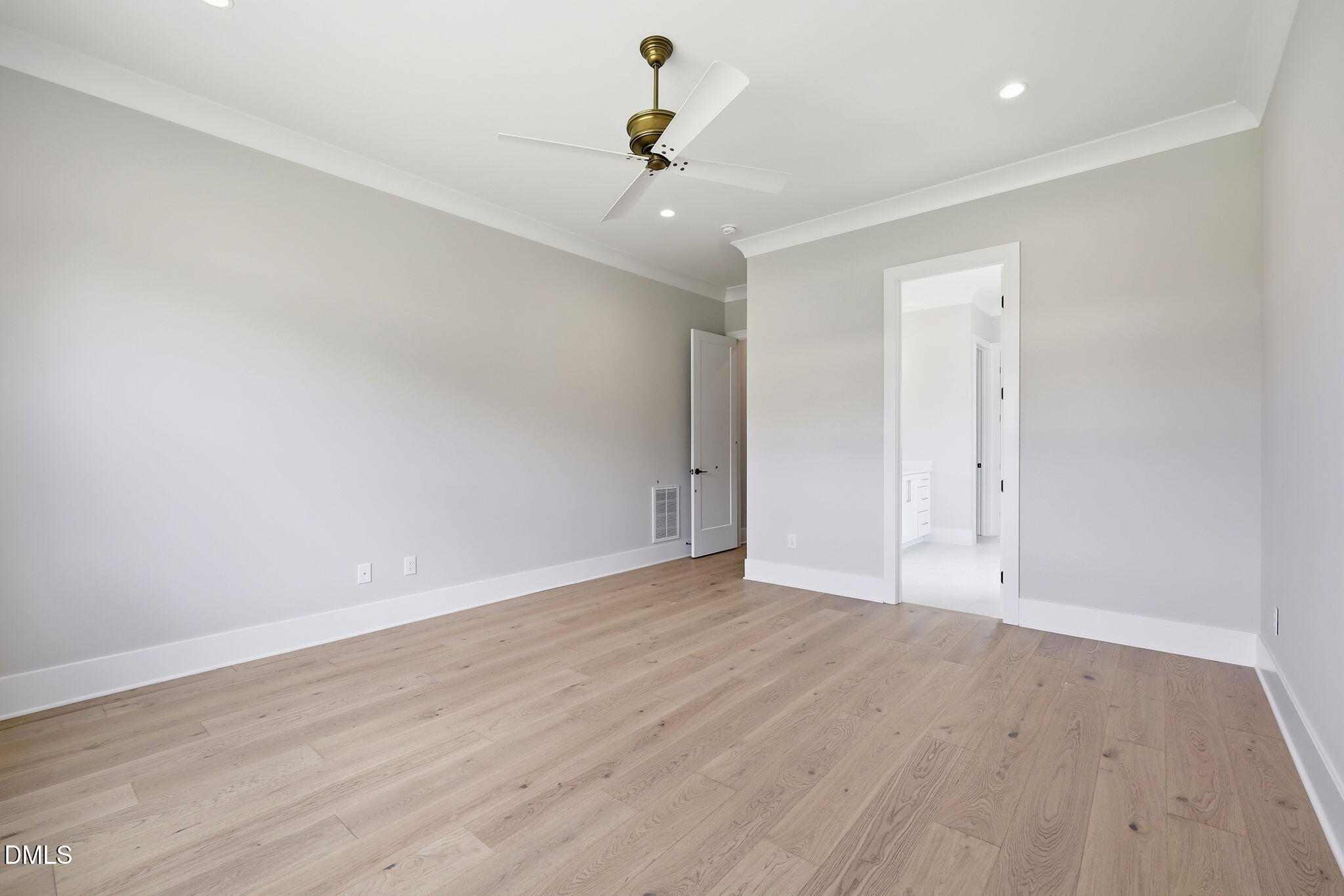 5864 Carriage Gate Drive Property Photo 13
