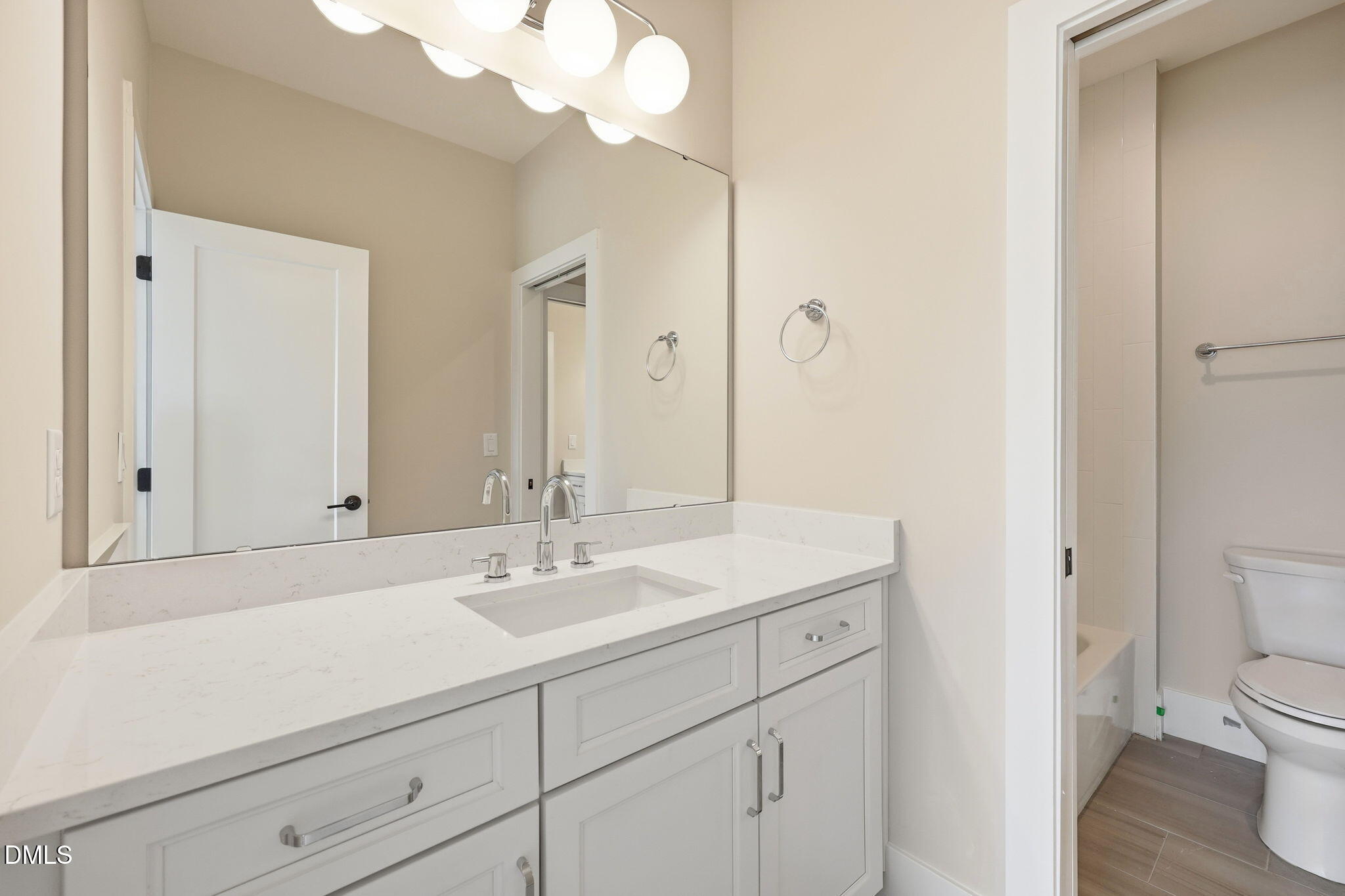 5864 Carriage Gate Drive Property Photo 30