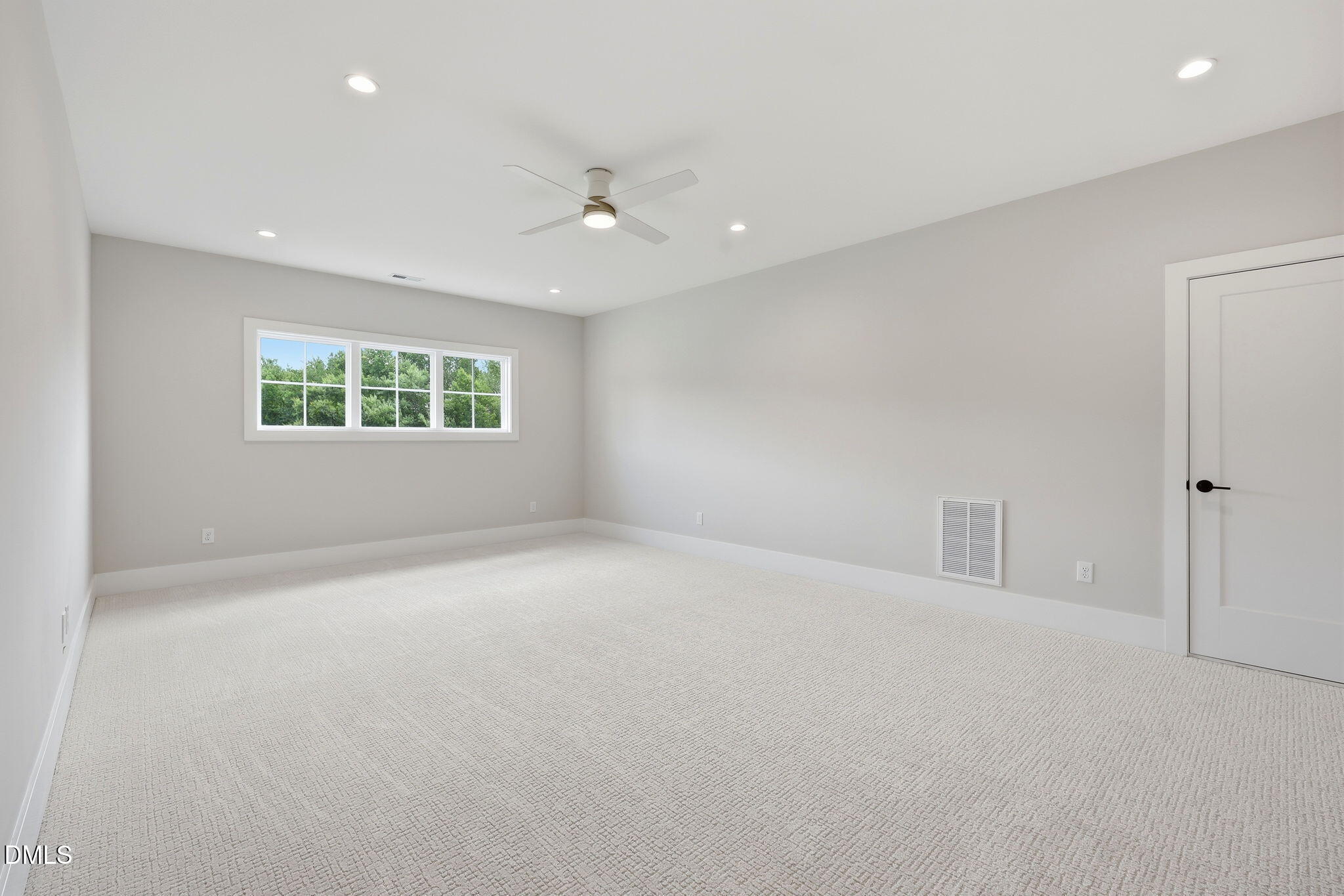 5864 Carriage Gate Drive Property Photo 32