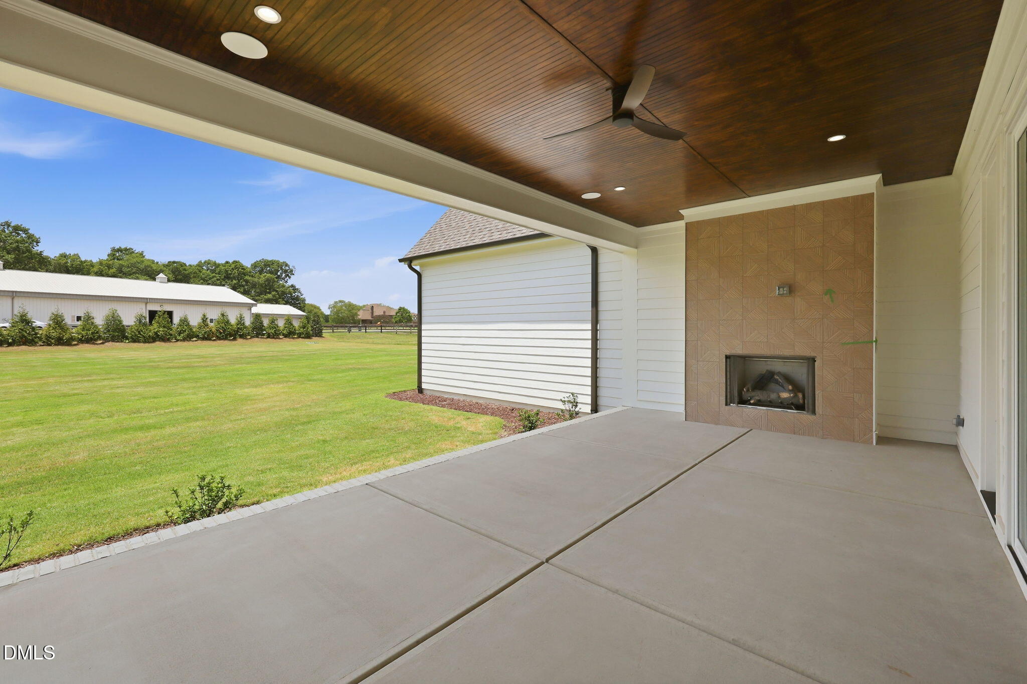 5864 Carriage Gate Drive Property Photo 38