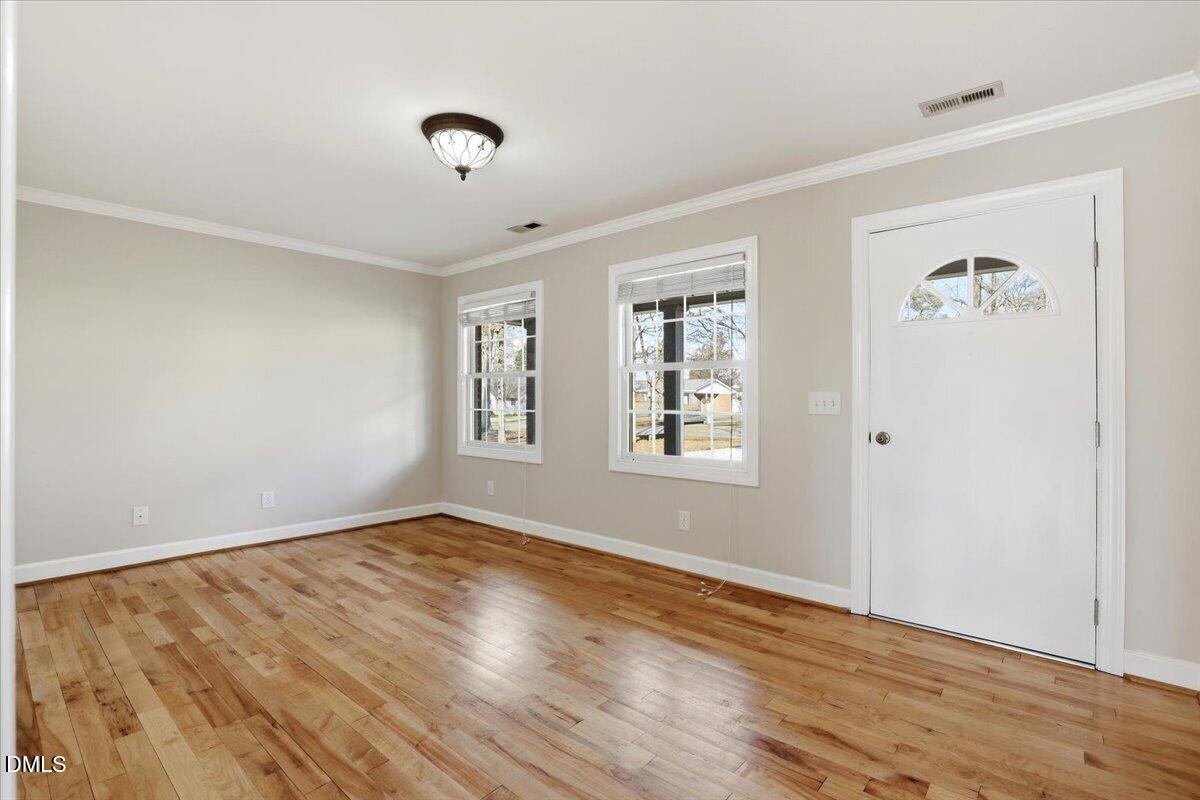 133 Crescent Street Property Photo 5