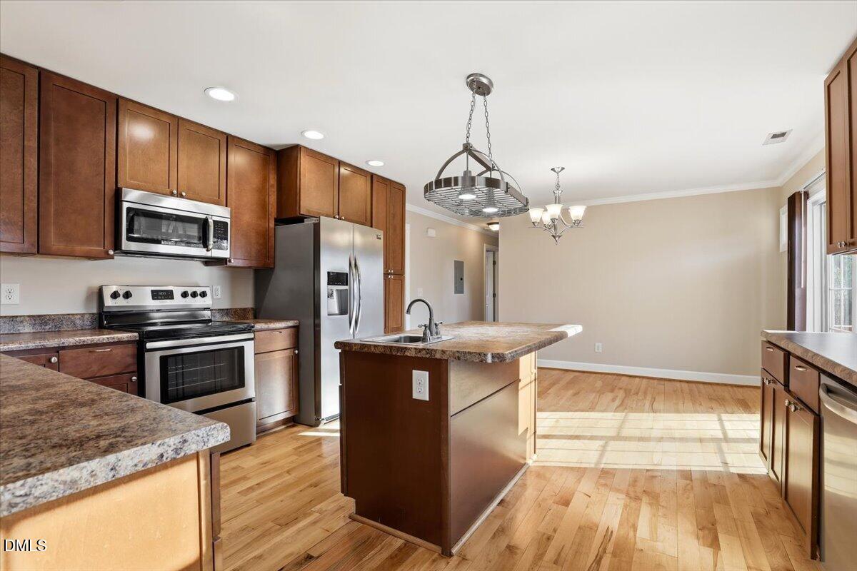 133 Crescent Street Property Photo 14