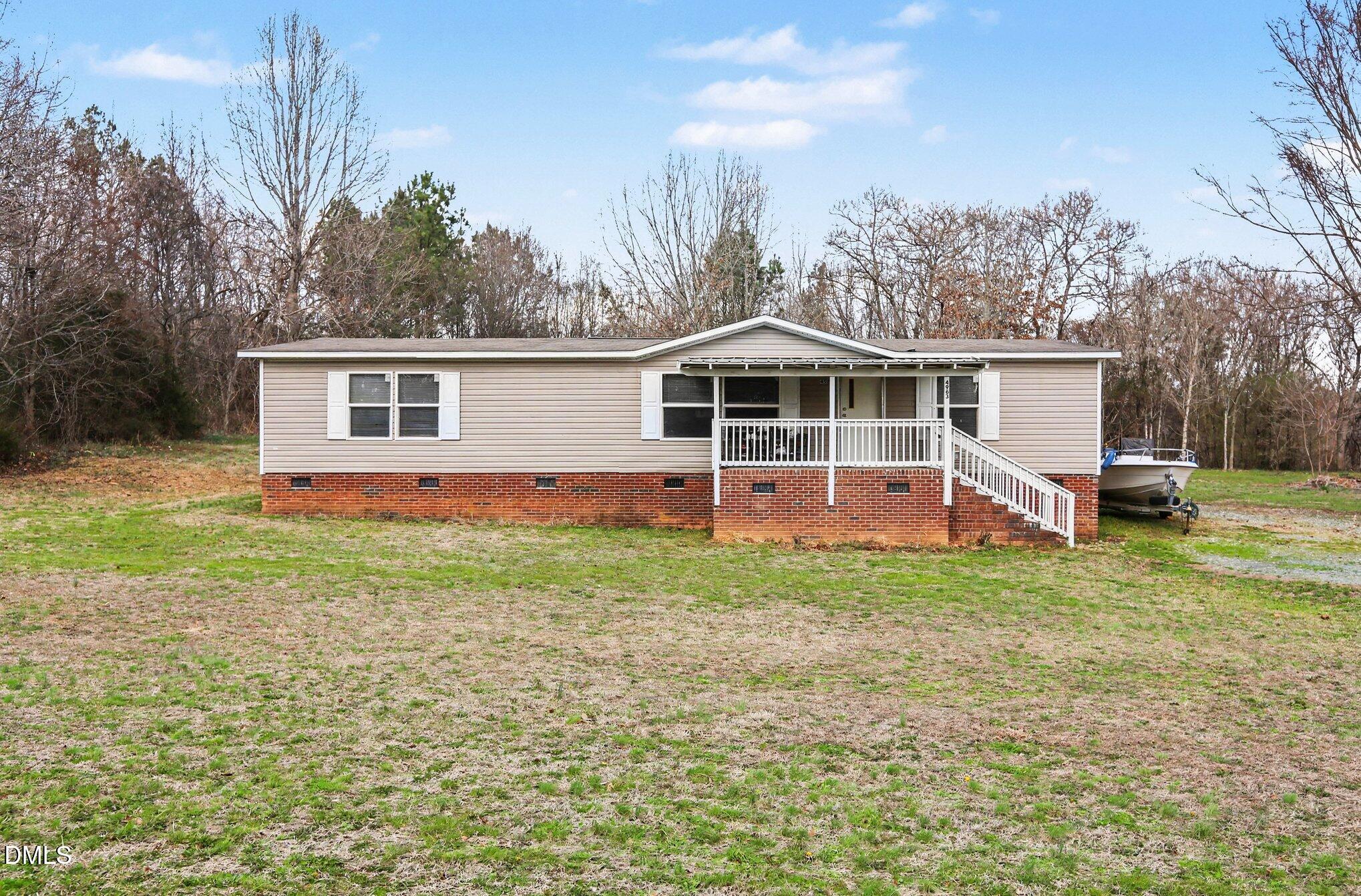 4963 Thom Road Property Photo 3