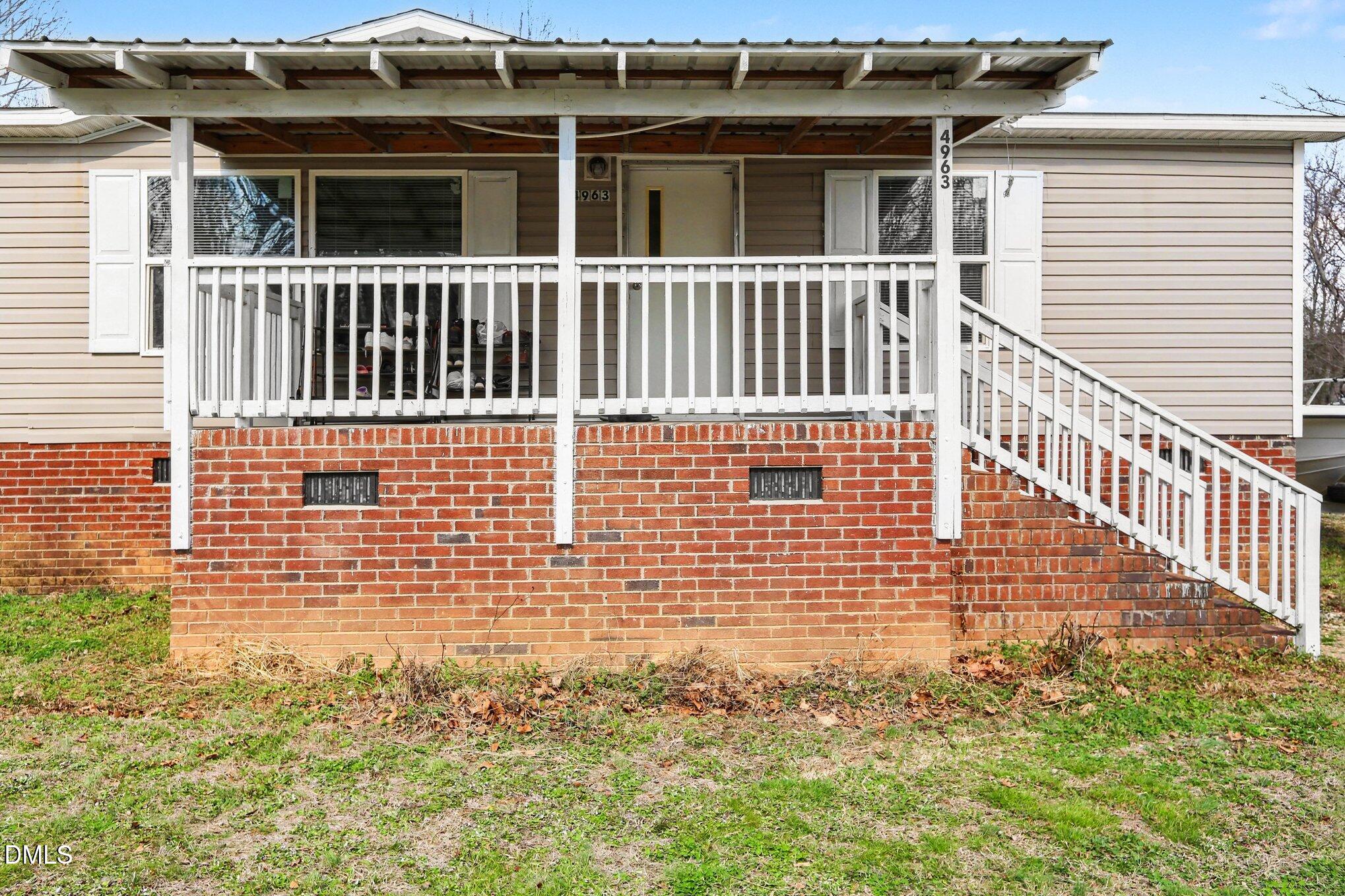 4963 Thom Road Property Photo 5