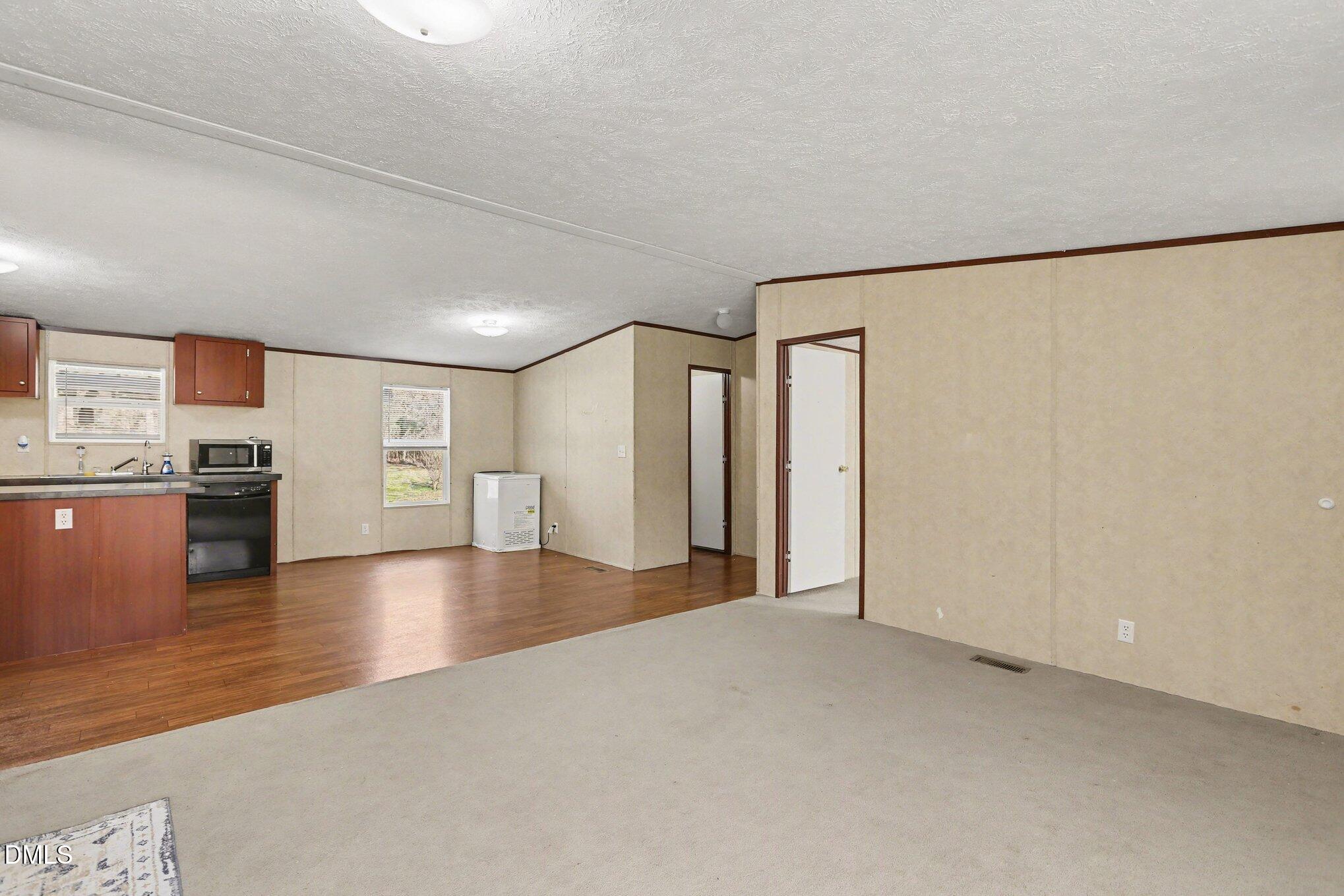4963 Thom Road Property Photo 9