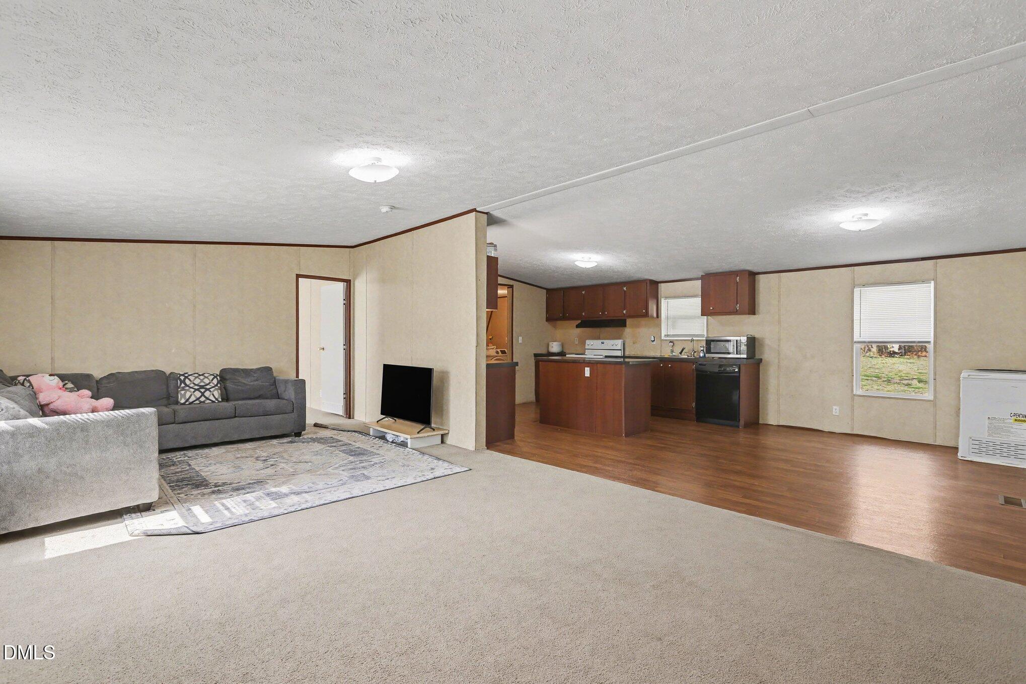 4963 Thom Road Property Photo 10
