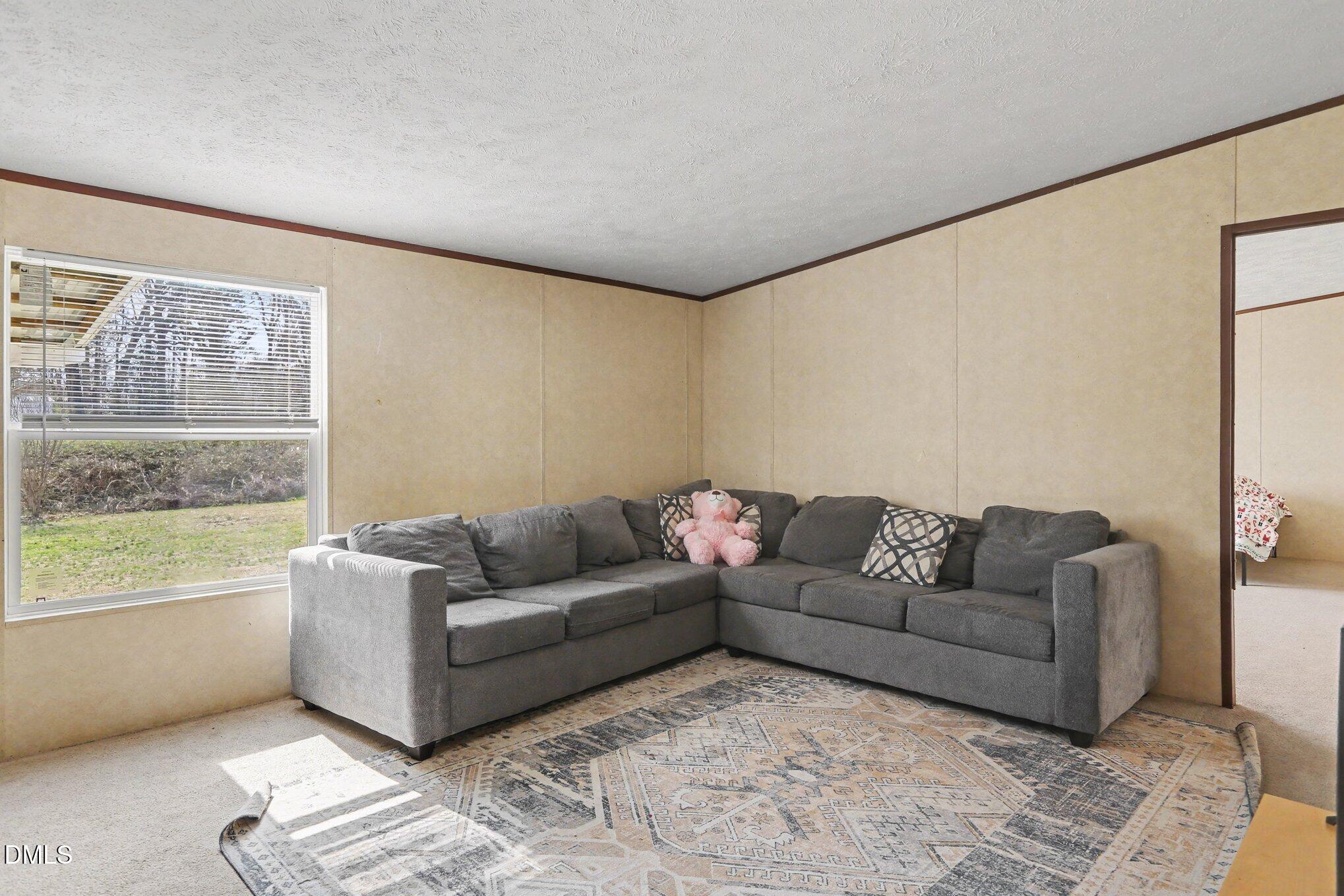 4963 Thom Road Property Photo 12