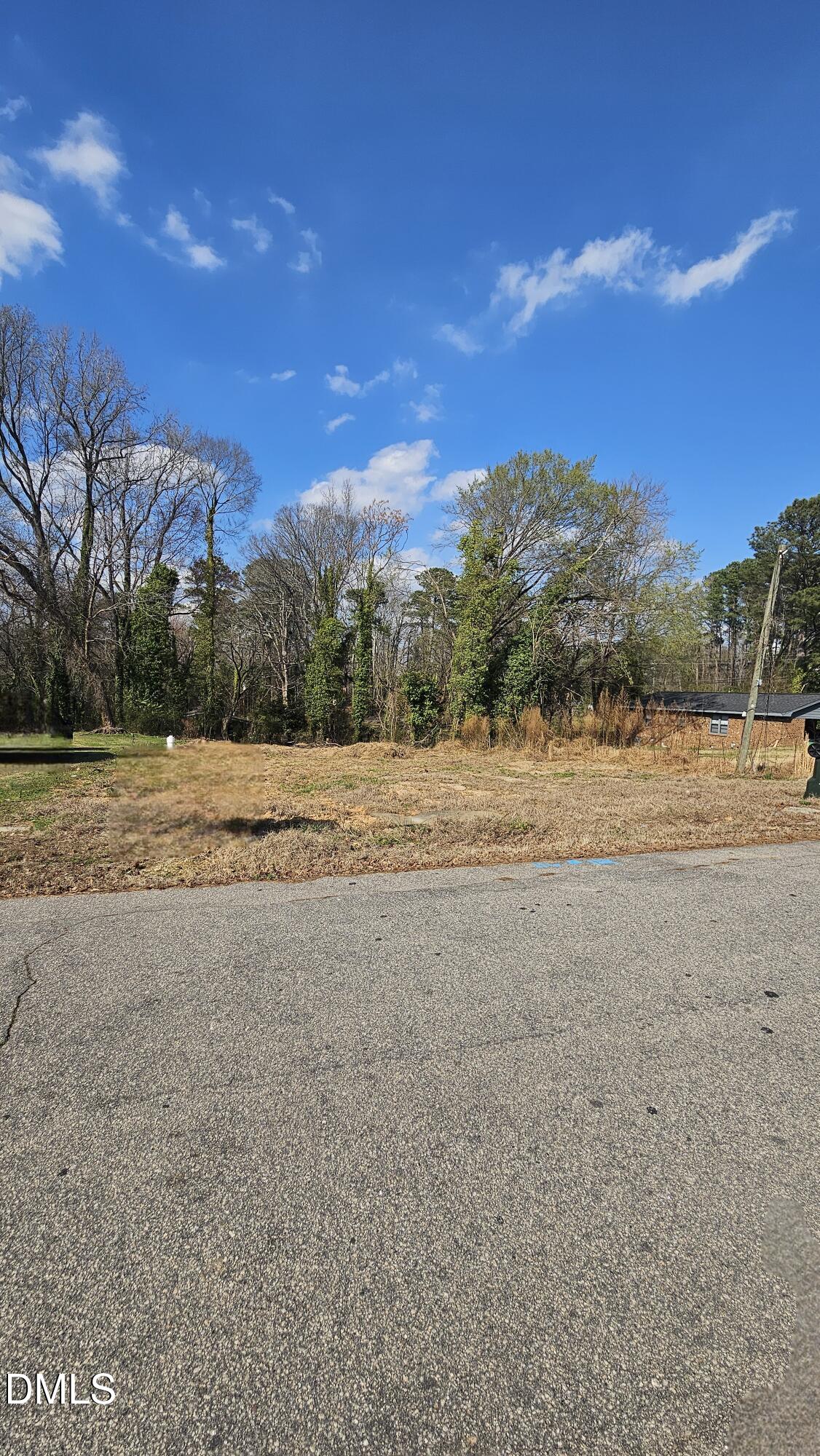 112 W Pine Property Photo 1