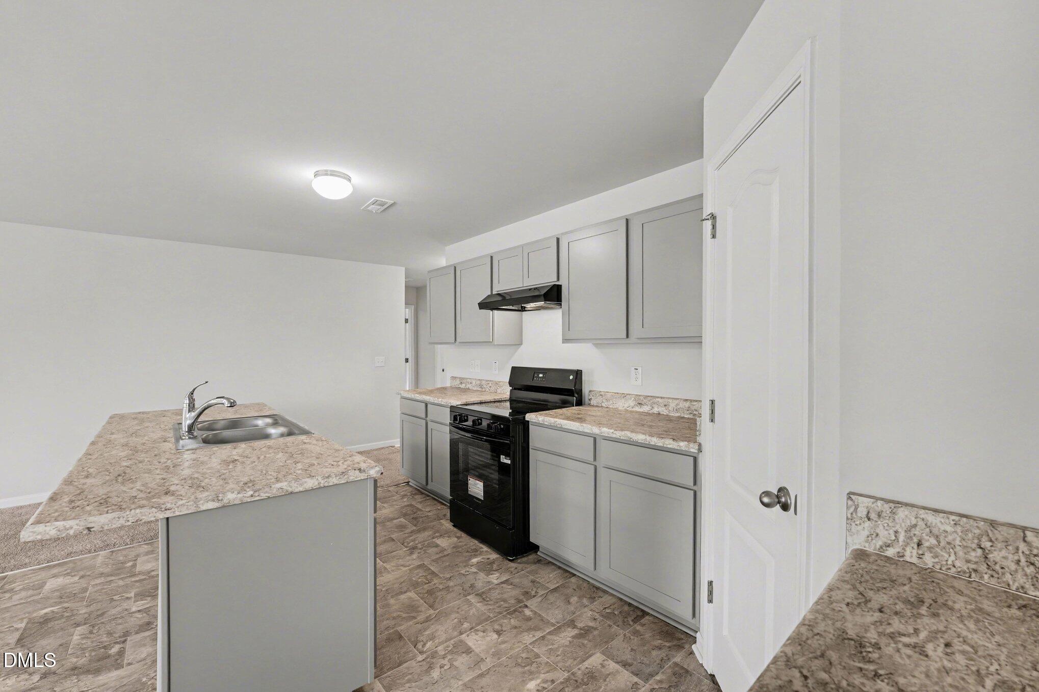 6003 Lowgrass Road Property Photo 6