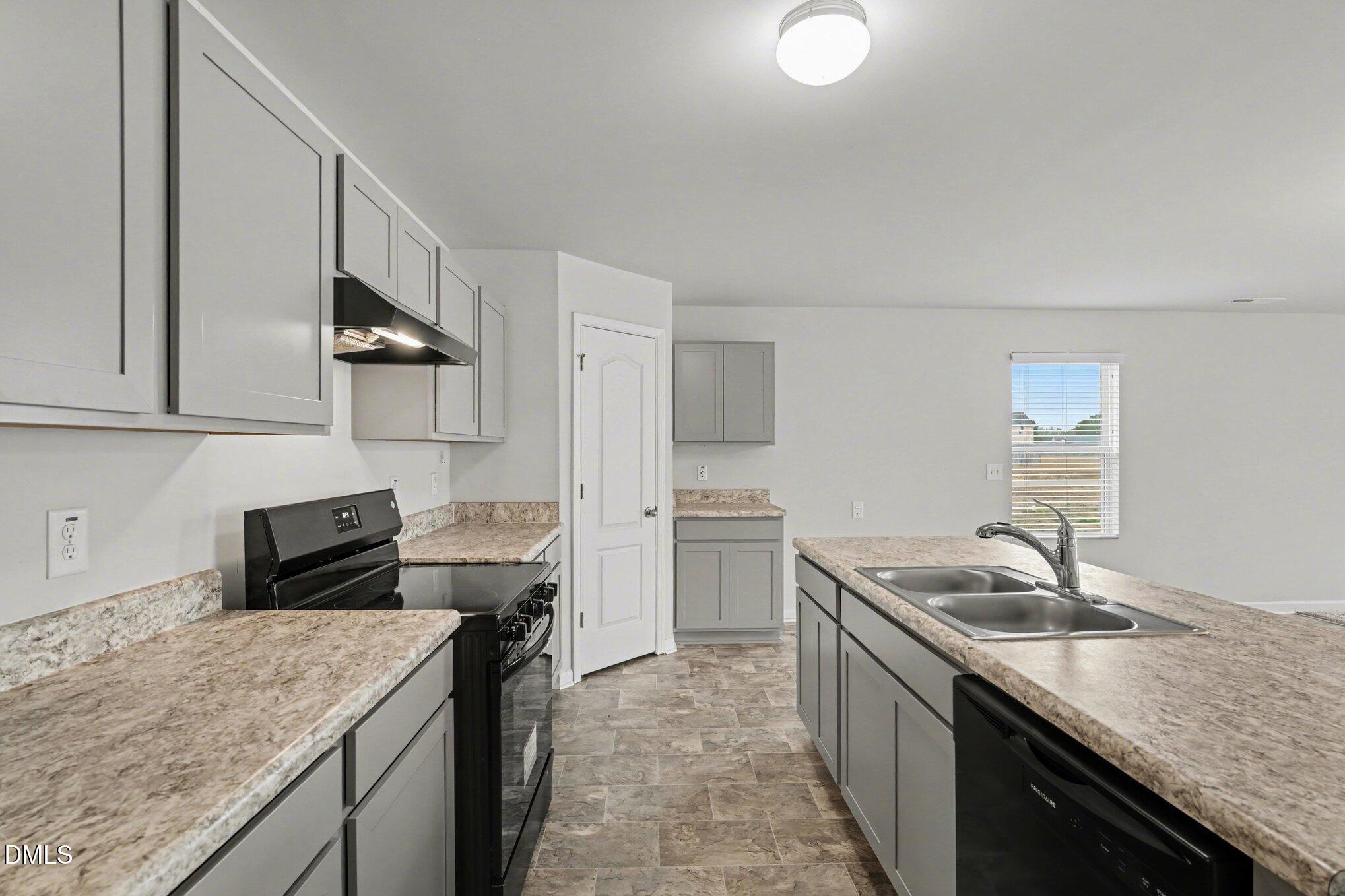 6003 Lowgrass Road Property Photo 7