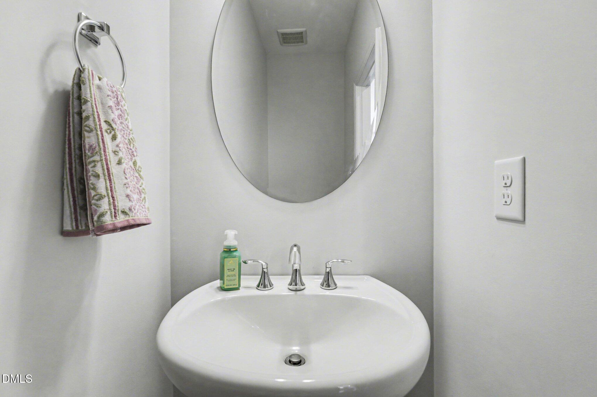 403 W Odell Lane Property Photo 18