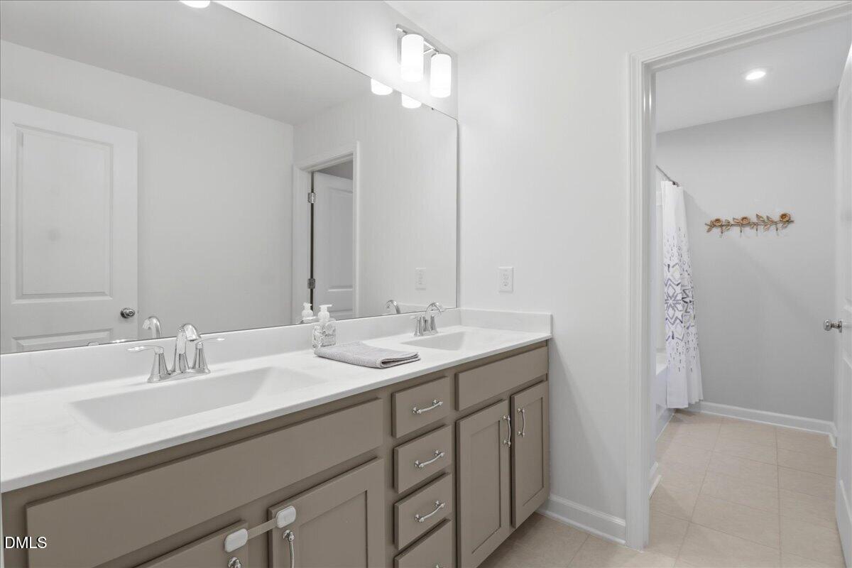 403 W Odell Lane Property Photo 28