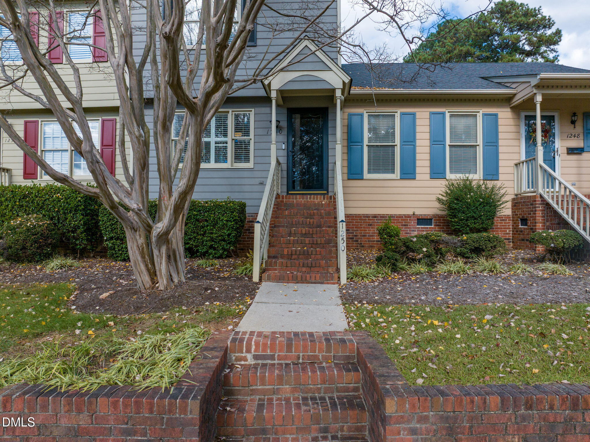 1250 Shadowbark Court Property Photo 2