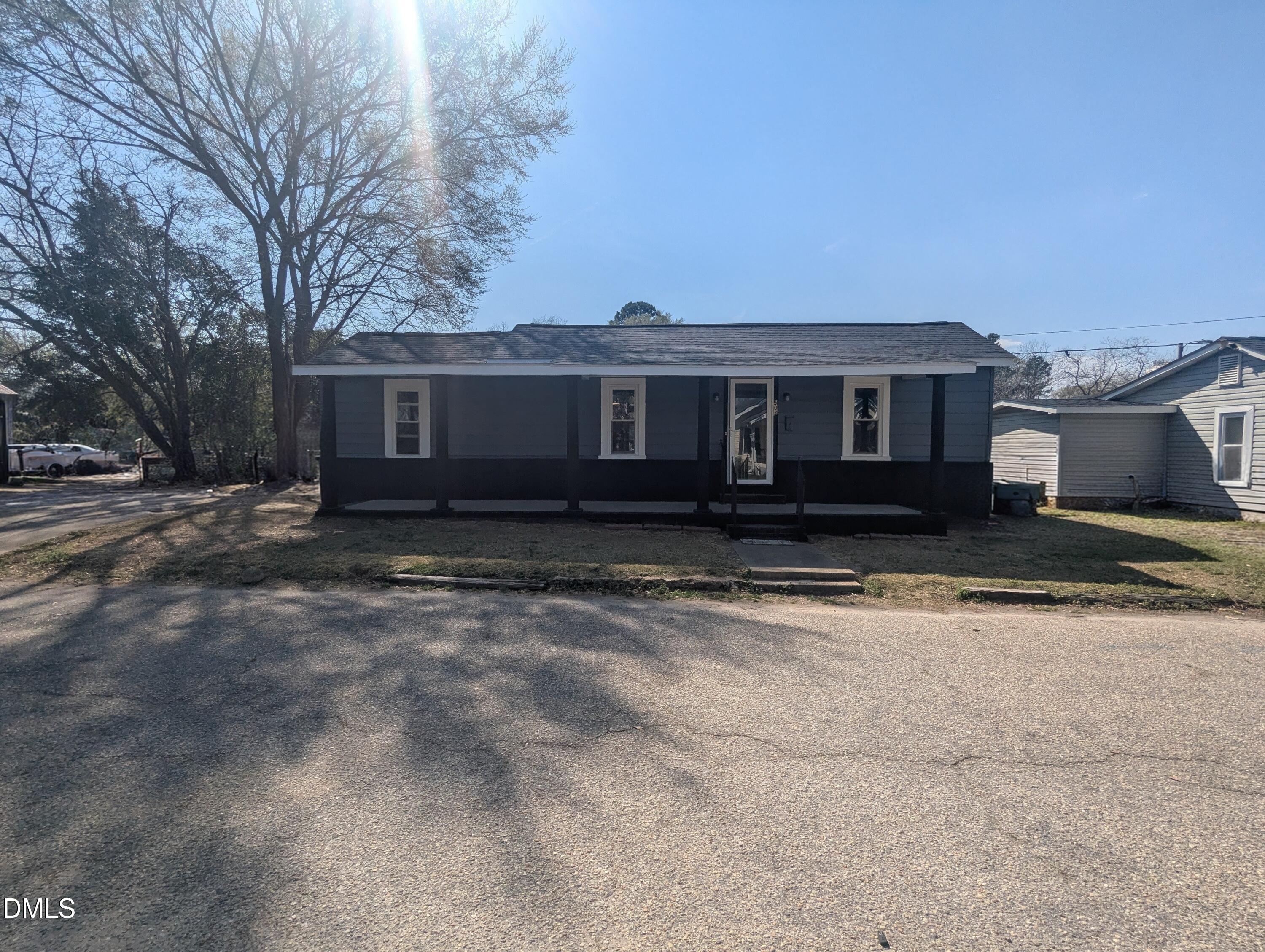 502 E Surles Street Property Photo 2