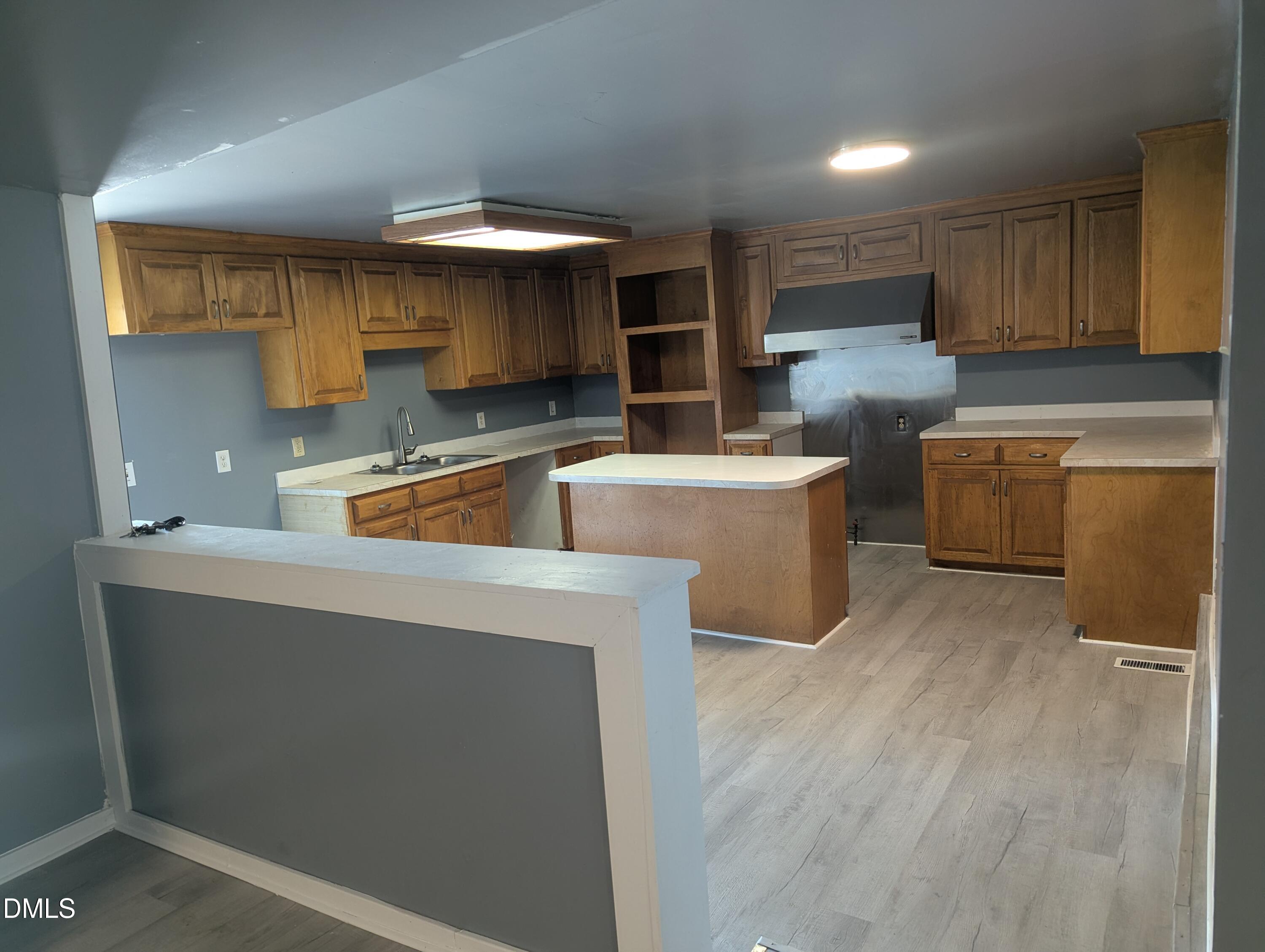 502 E Surles Street Property Photo 5