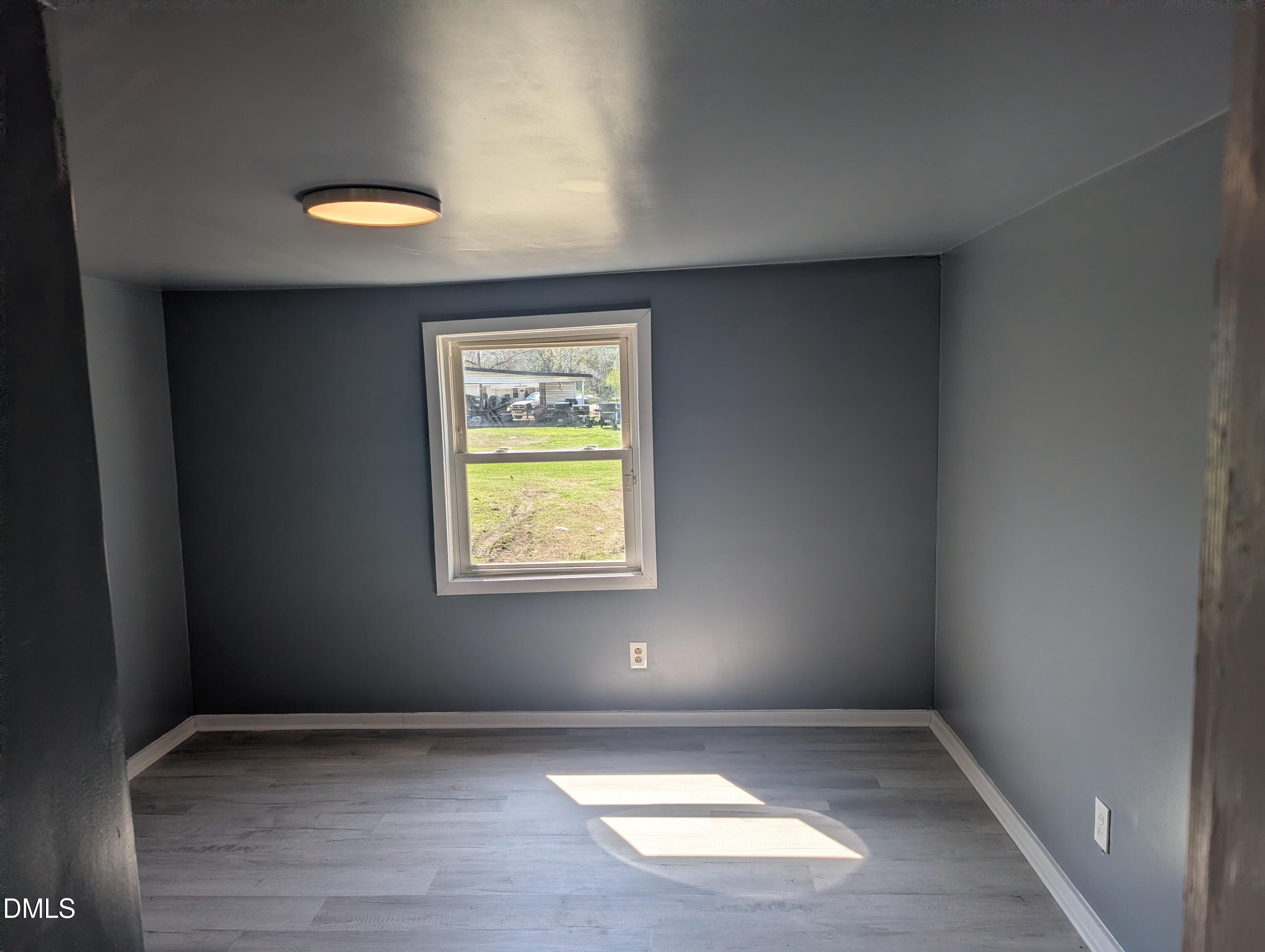 502 E Surles Street Property Photo 9