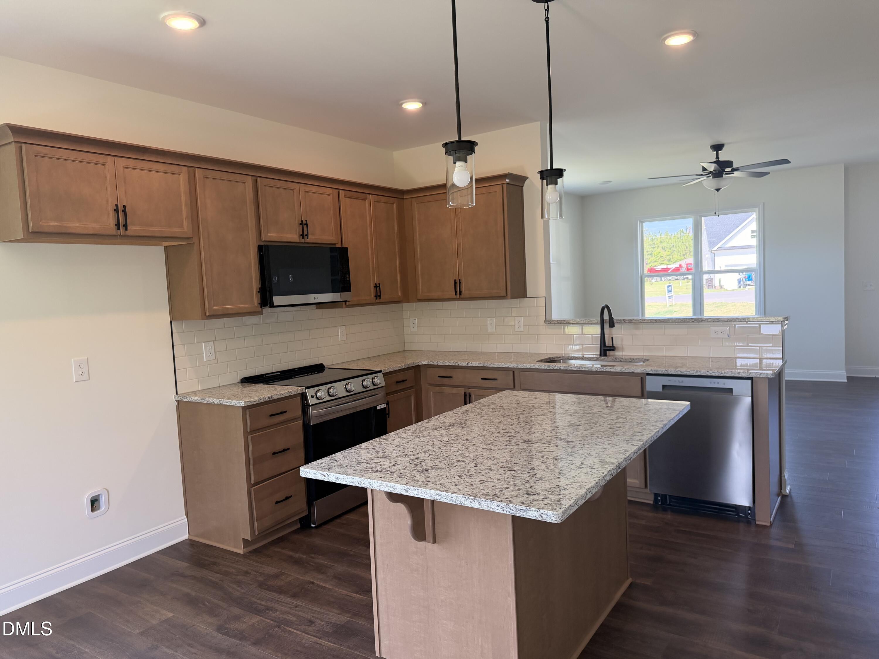 13 Sundrops Trail Property Photo 6
